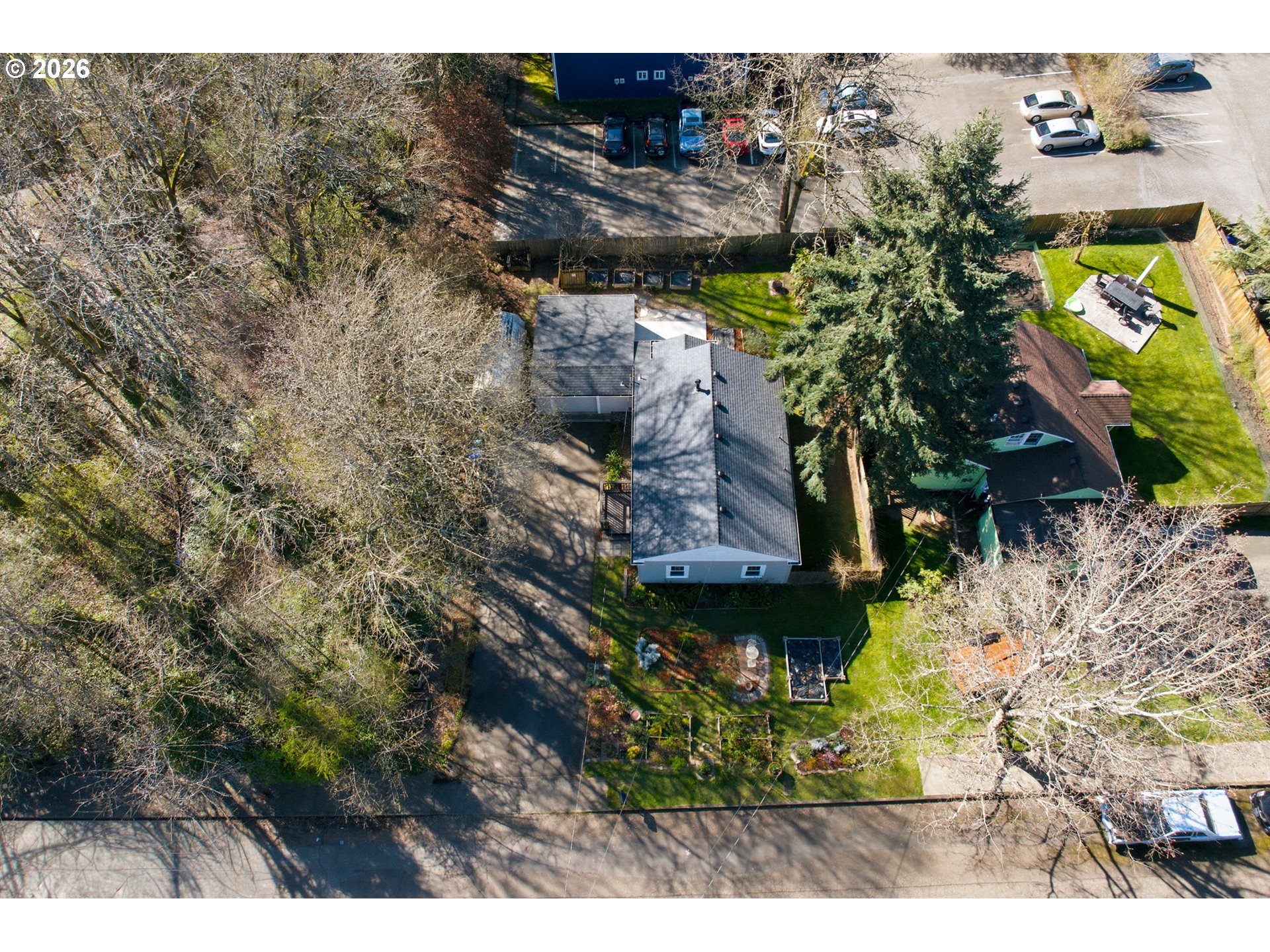 main property photo 32