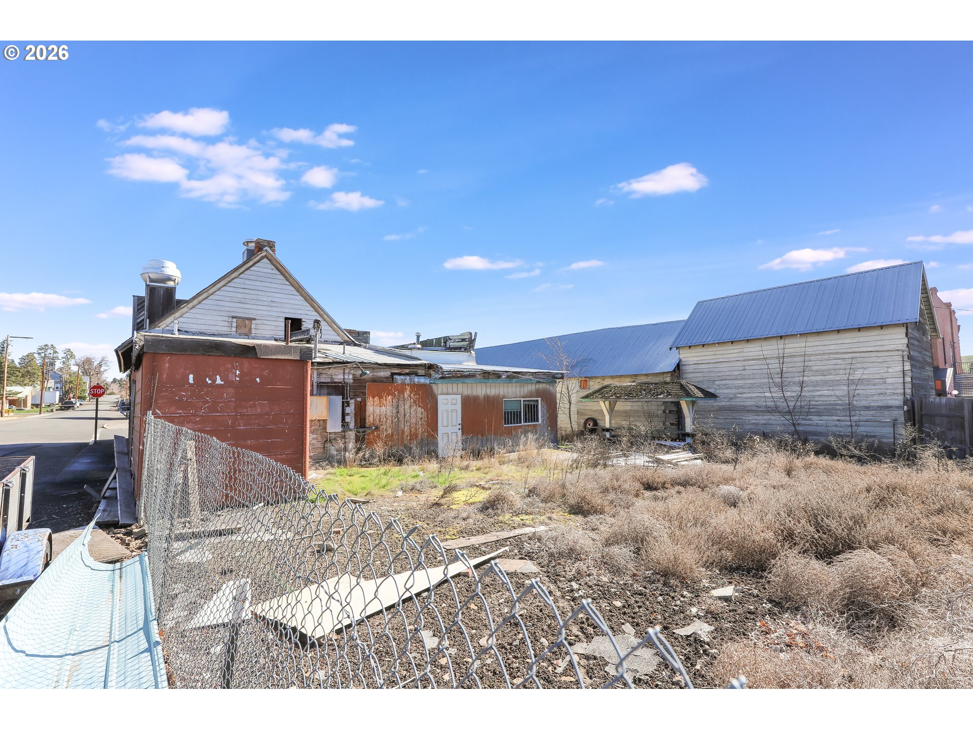 main property photo 12