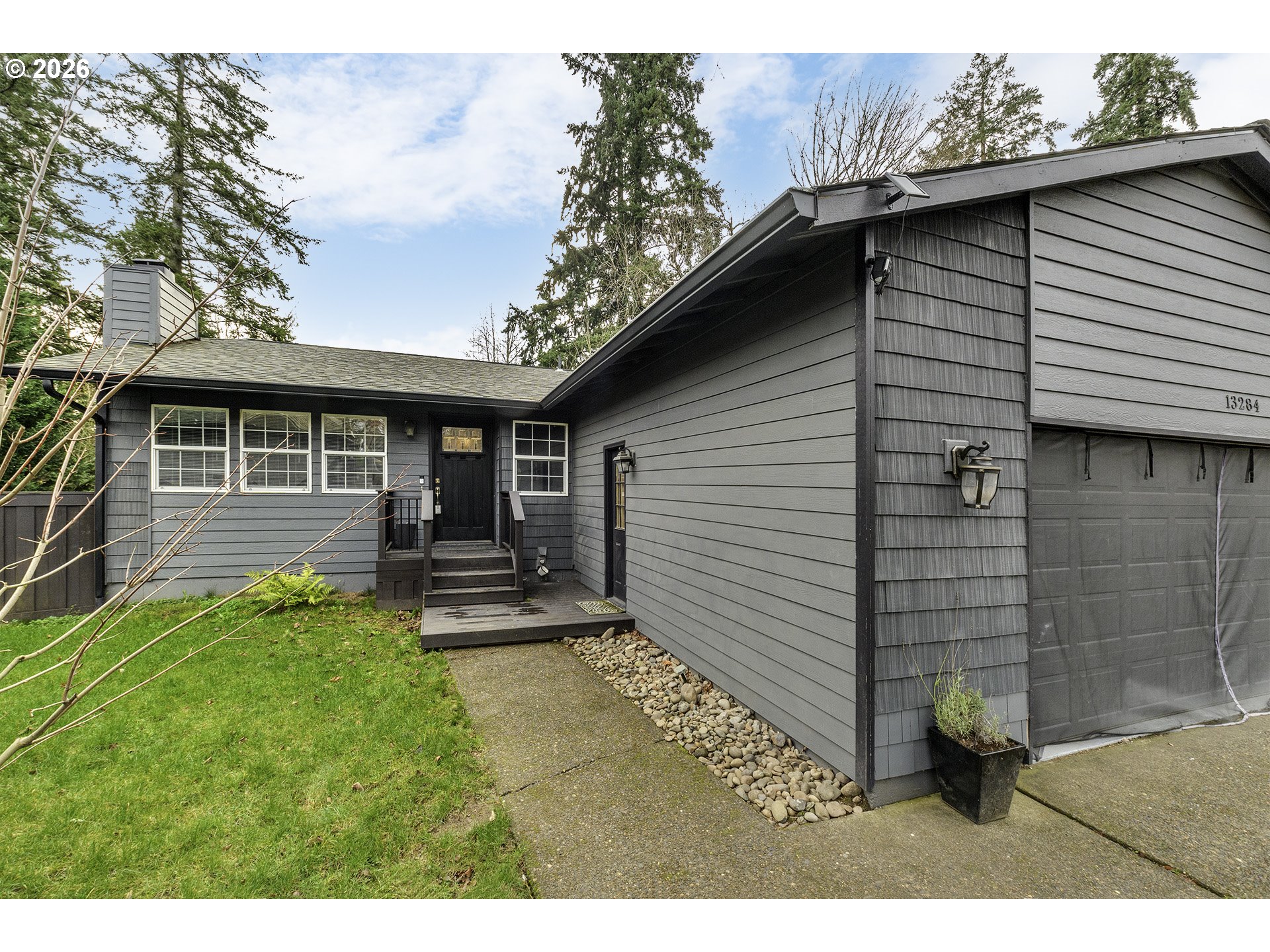 property viewer photo 1