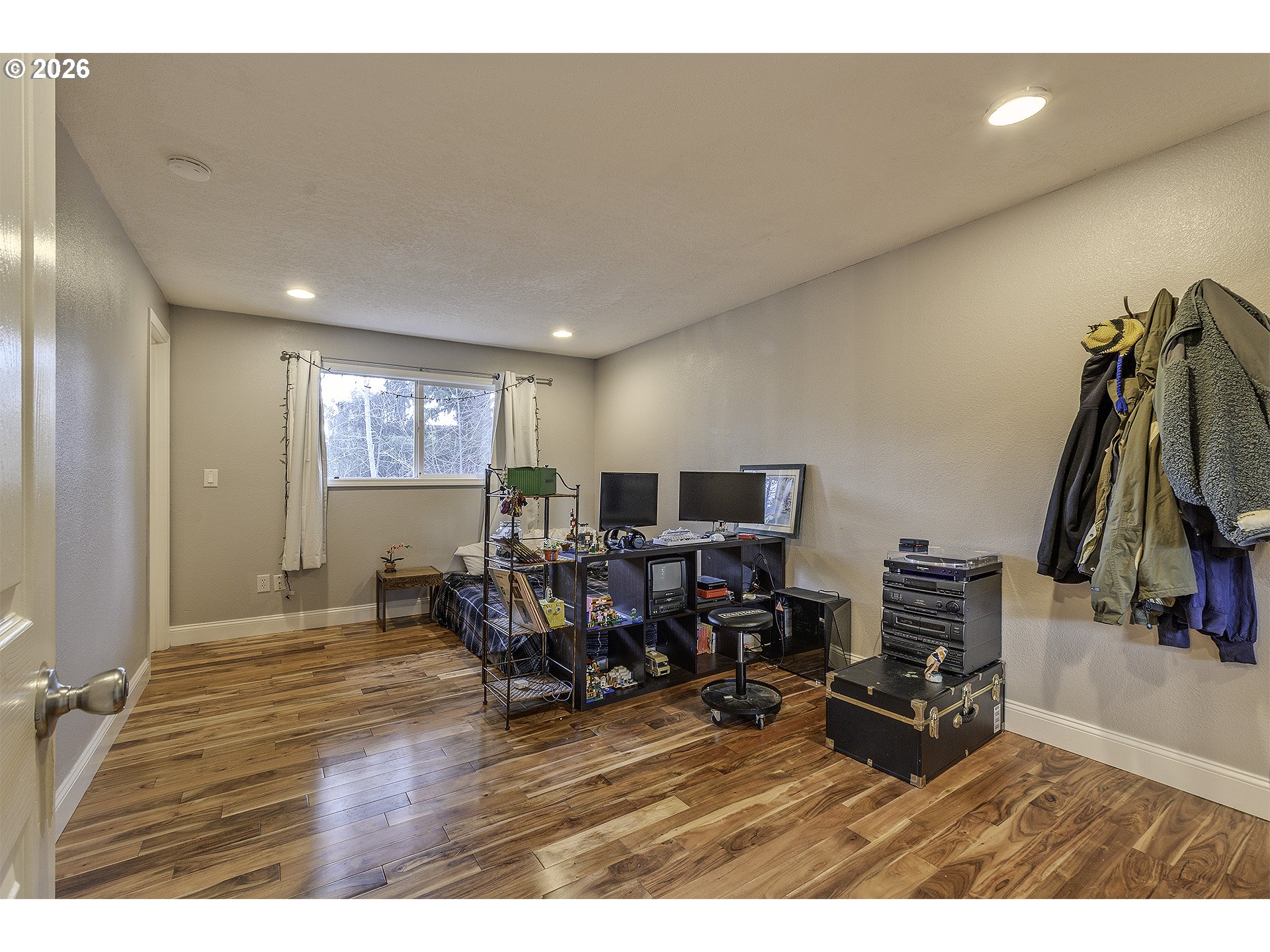property viewer photo 13