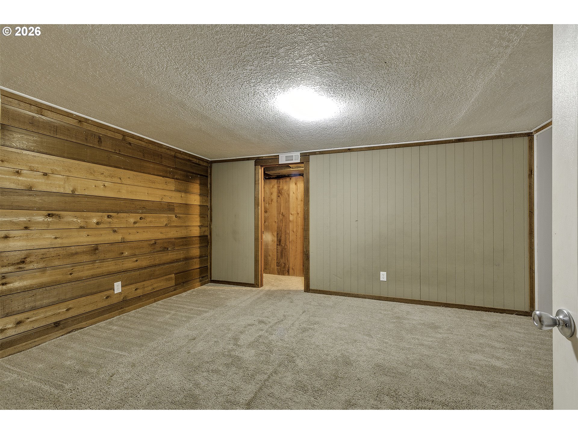 property viewer photo 23