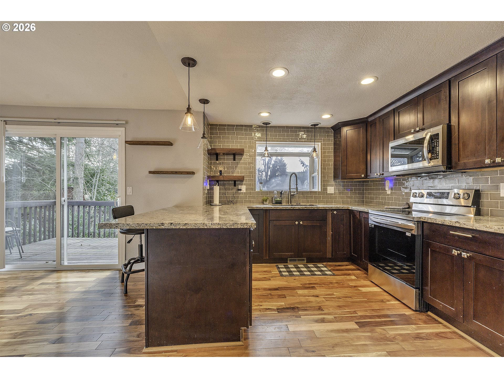 property viewer photo 7