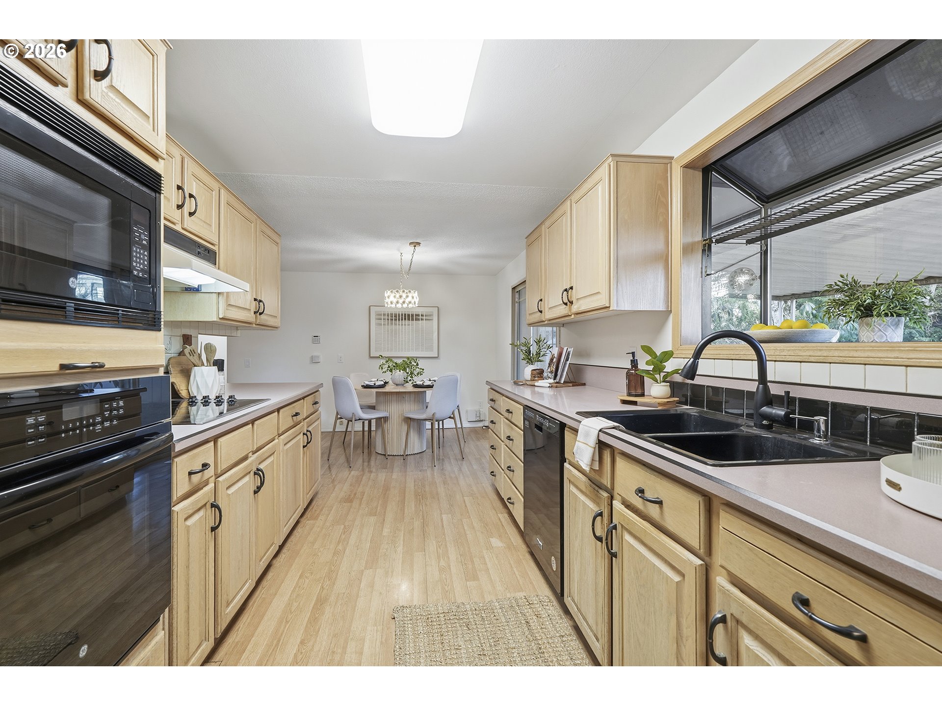 property viewer photo 13
