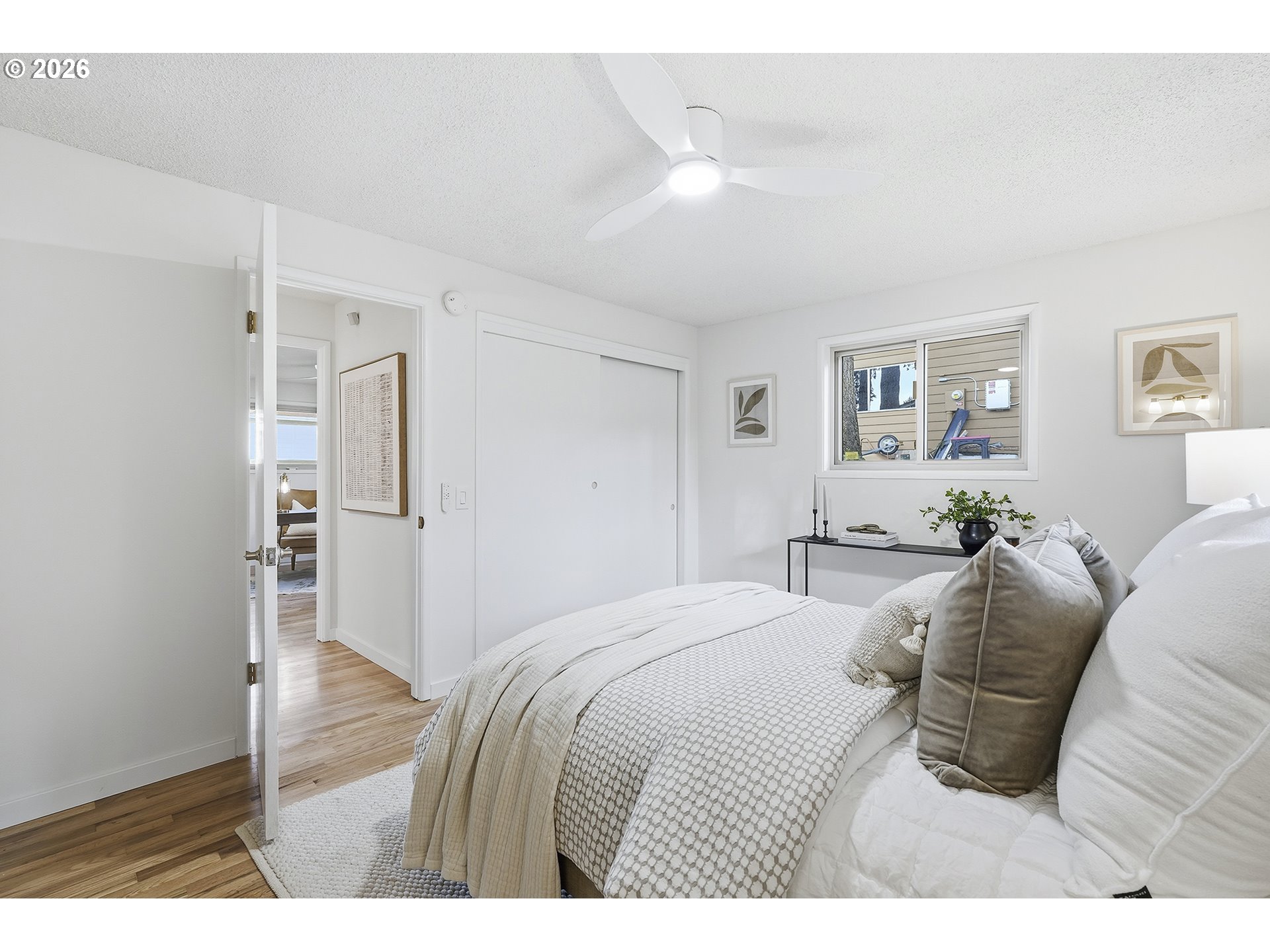 property viewer photo 17