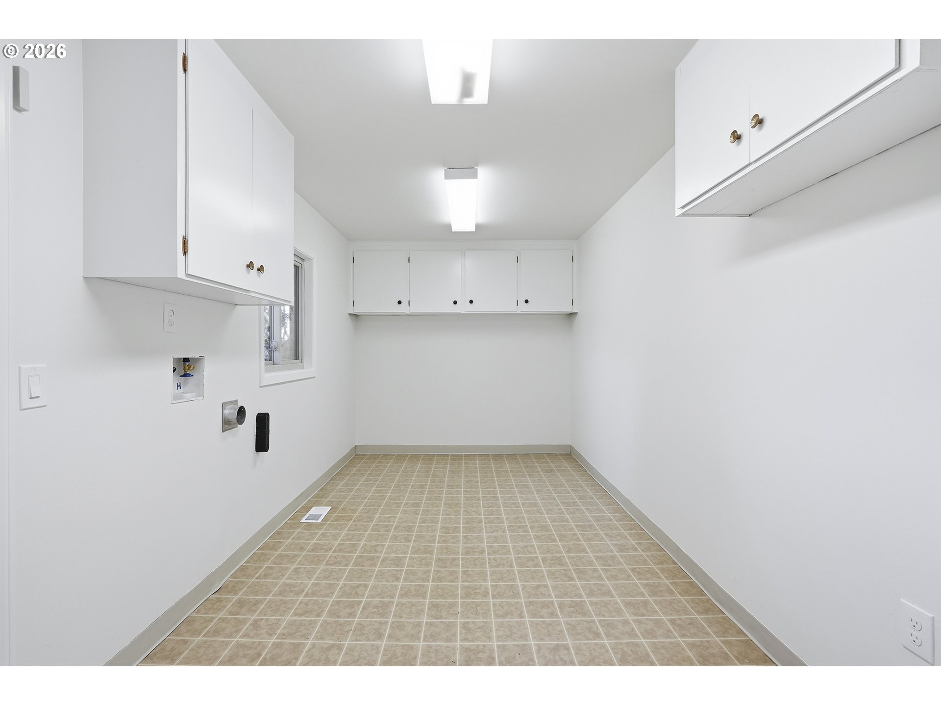 property viewer photo 24