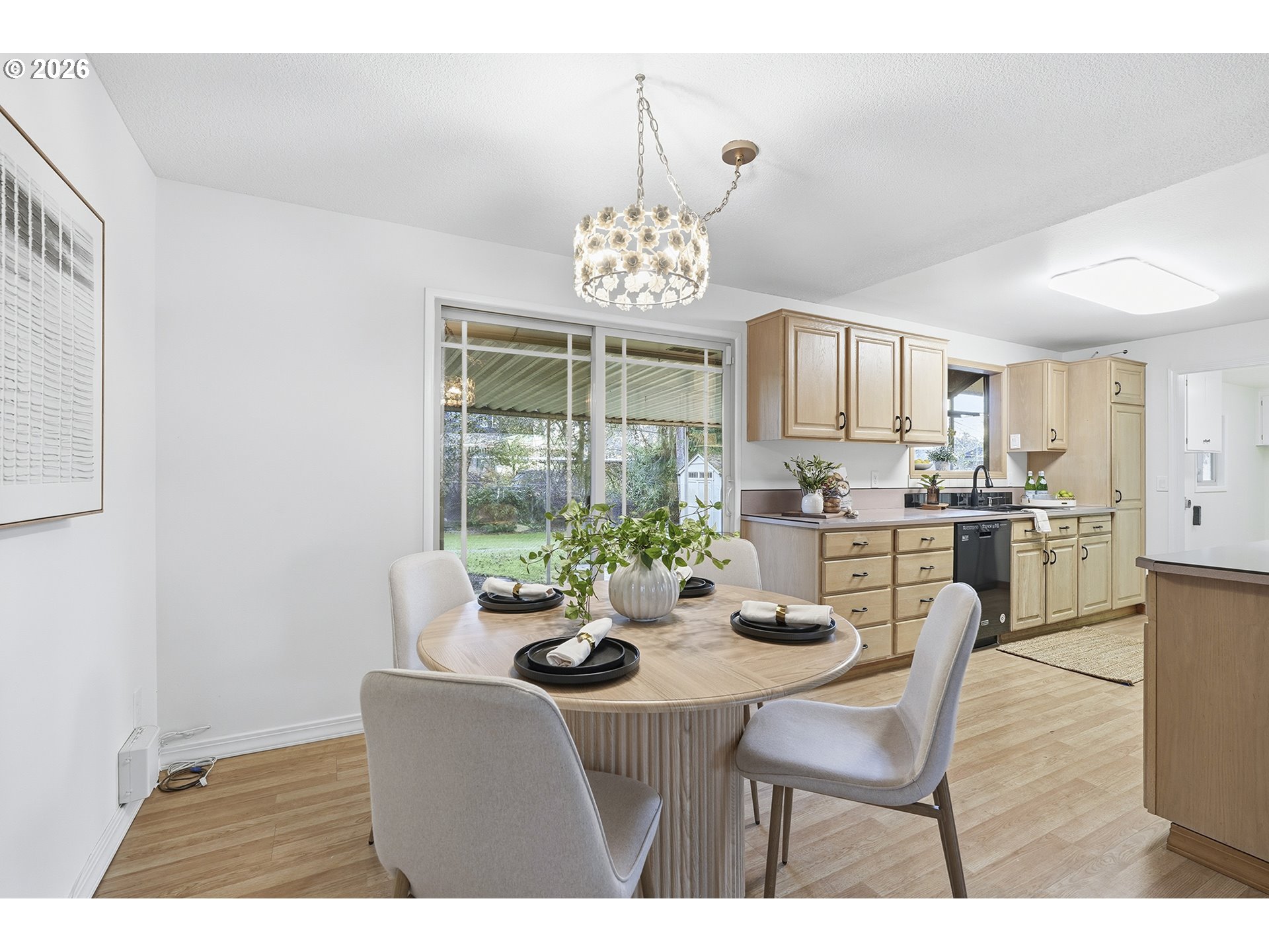 property viewer photo 7