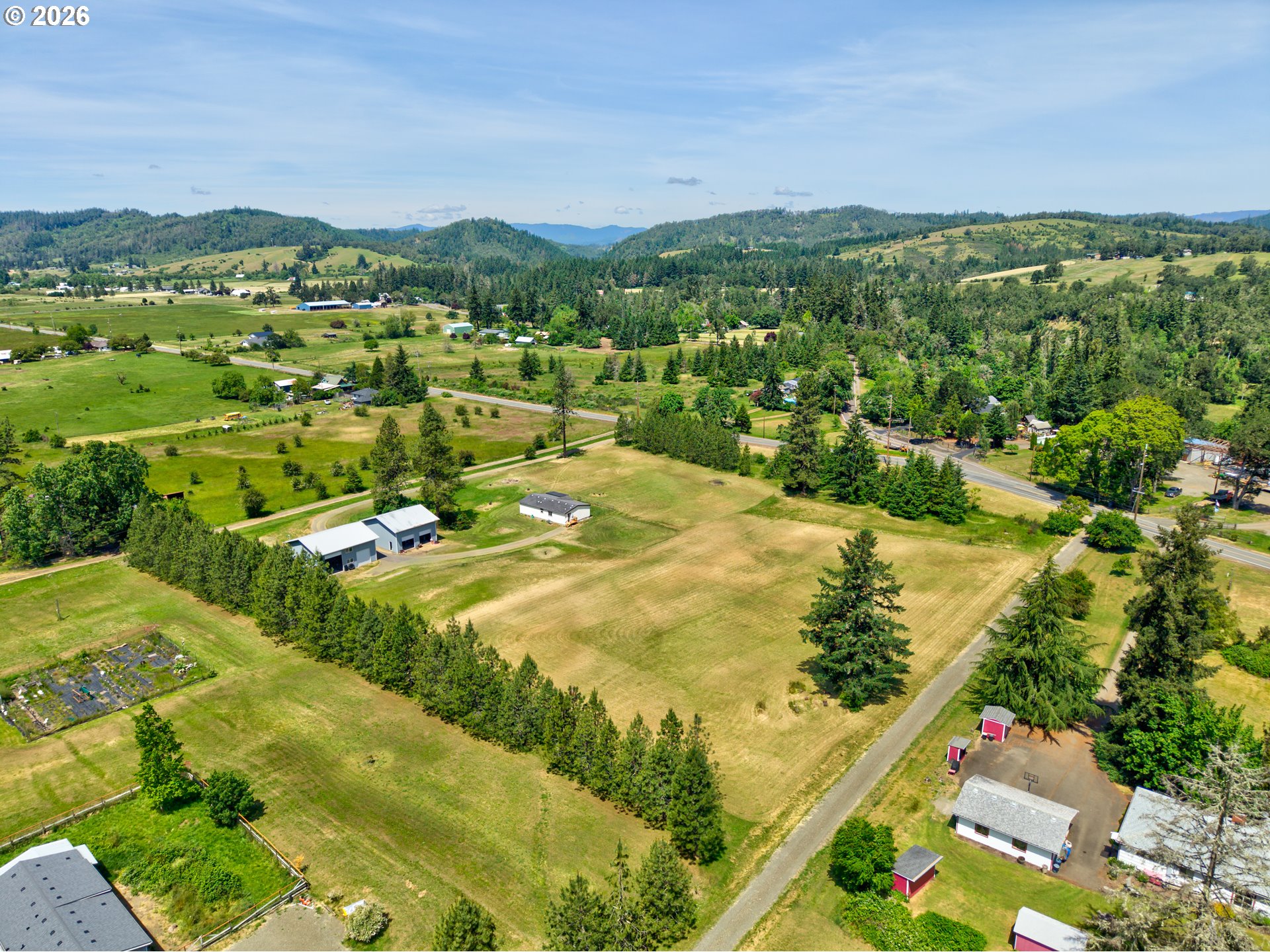 main property photo 37