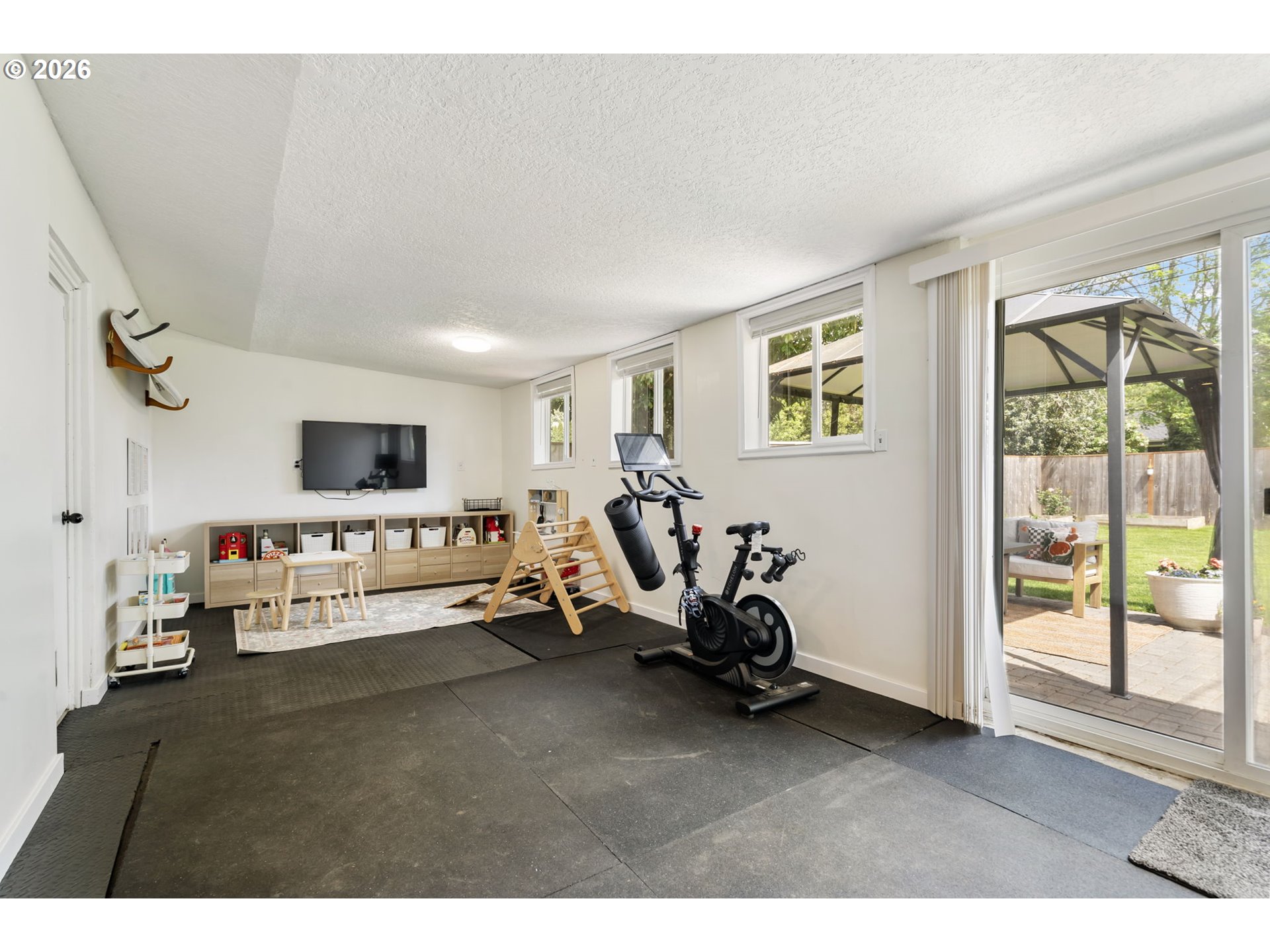 property viewer photo 13