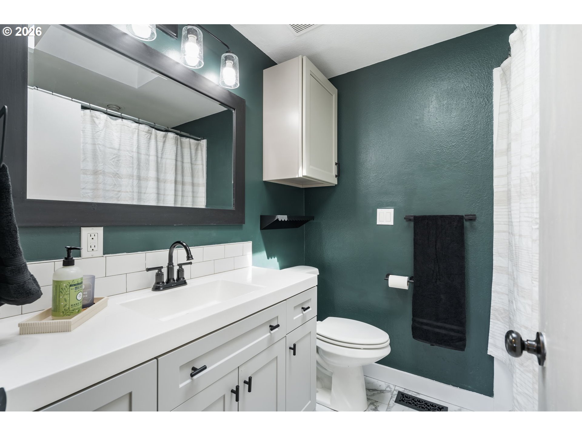 property viewer photo 19