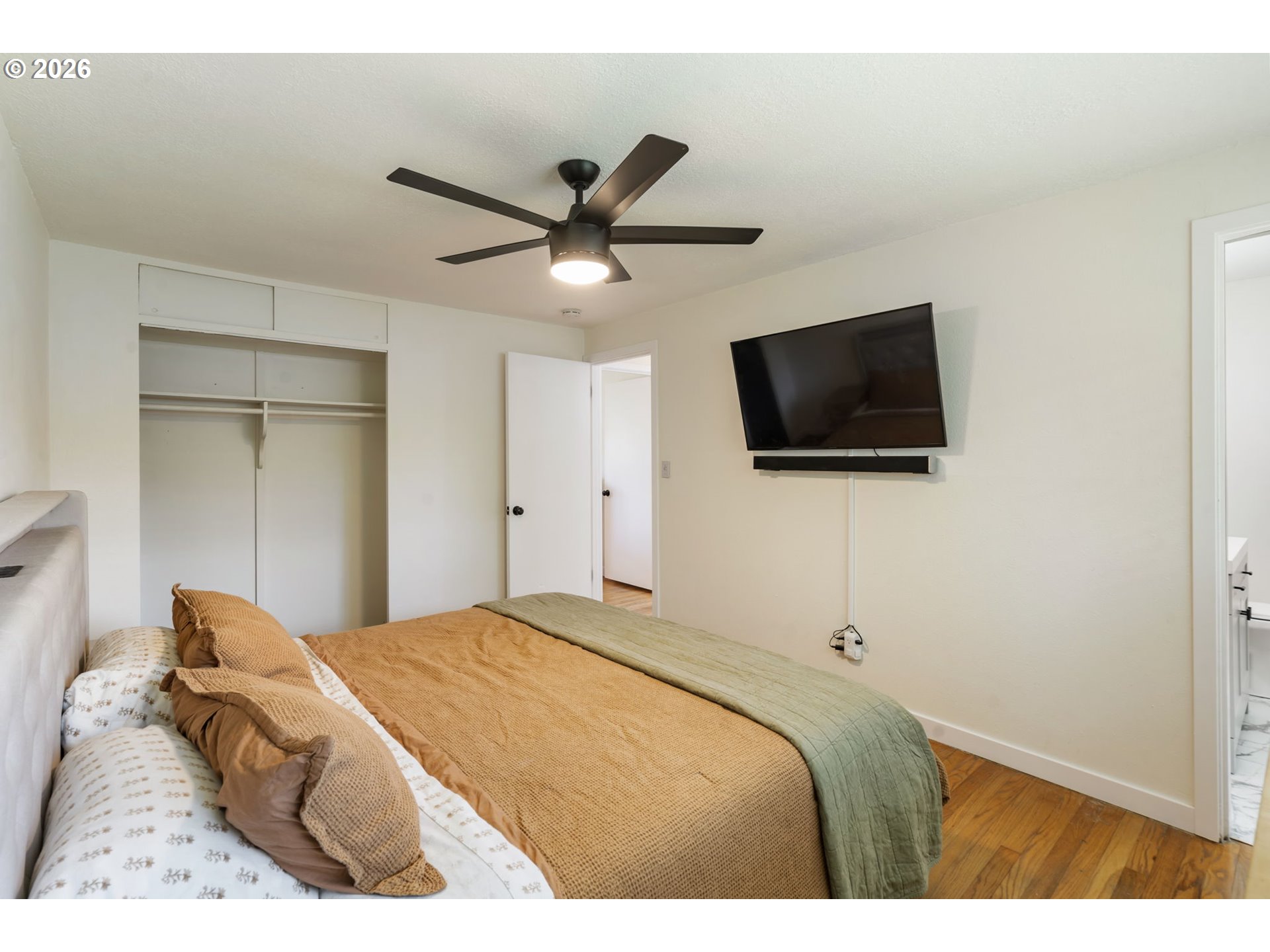 property viewer photo 33