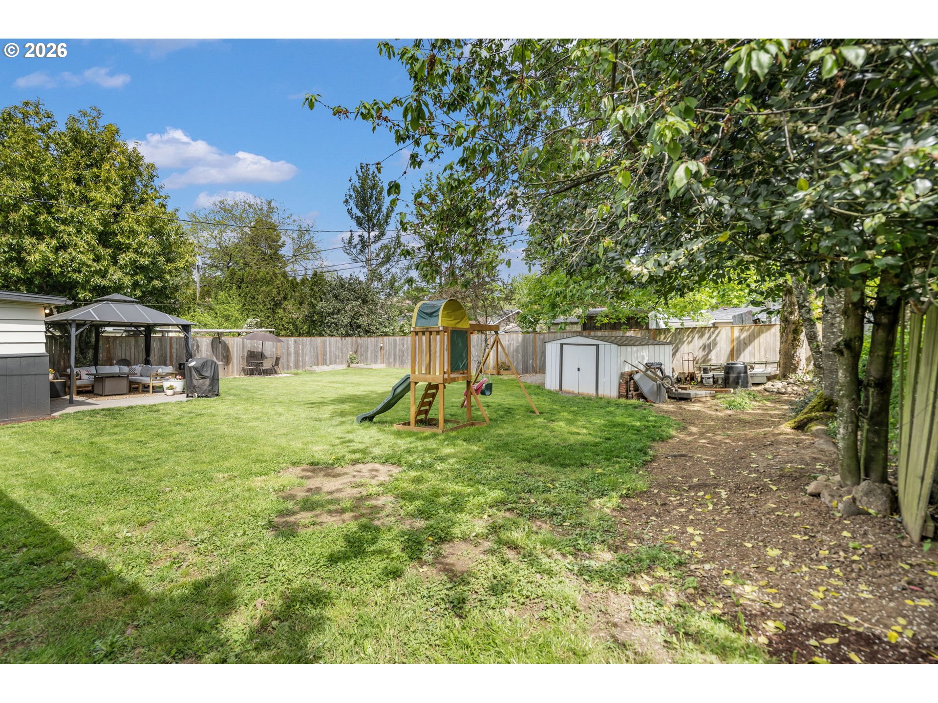 property viewer photo 36