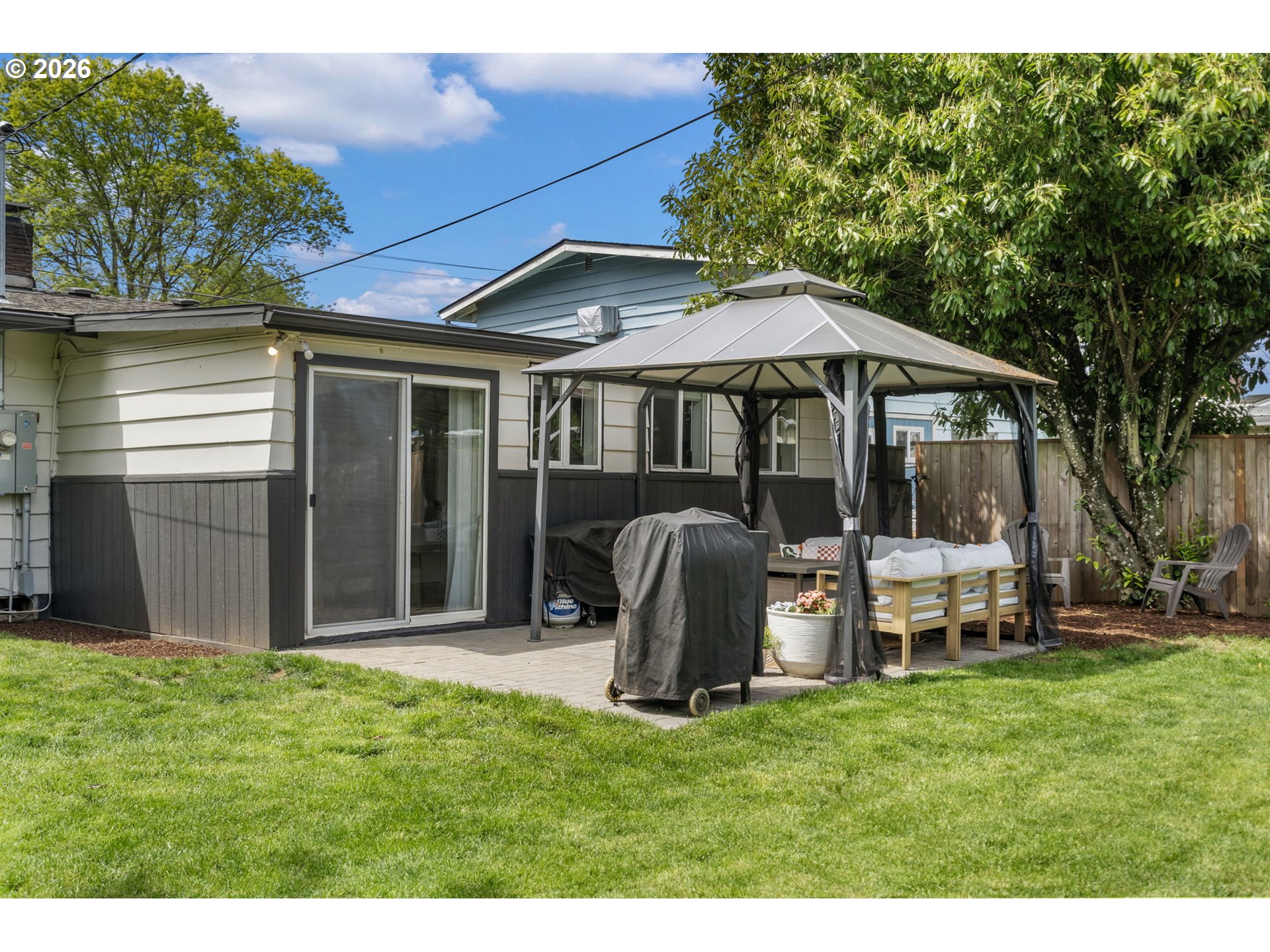 property viewer photo 38