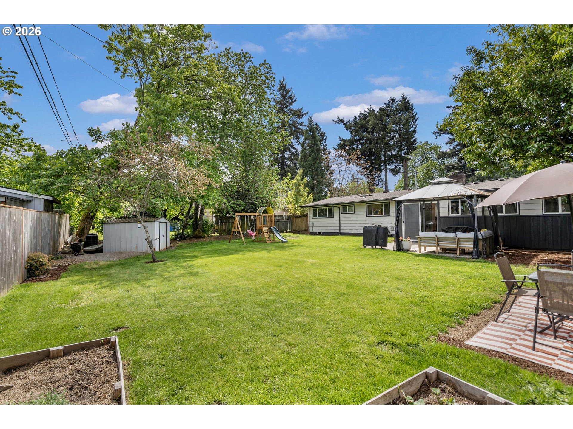 property viewer photo 40