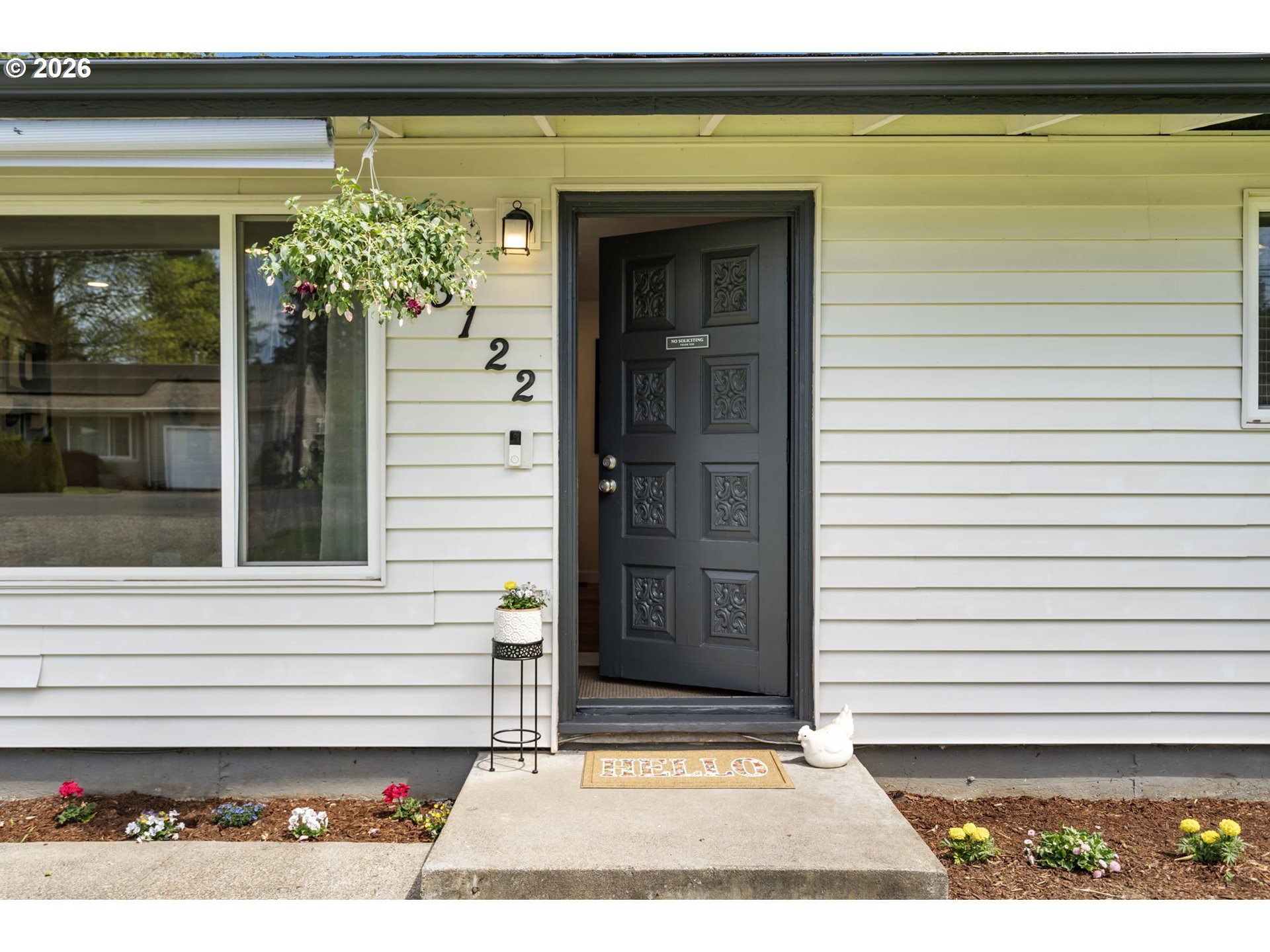 property viewer photo 44