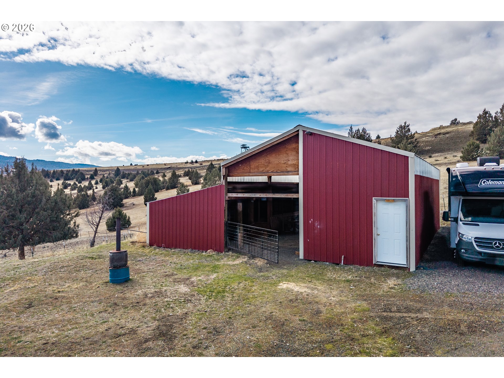 main property photo 32