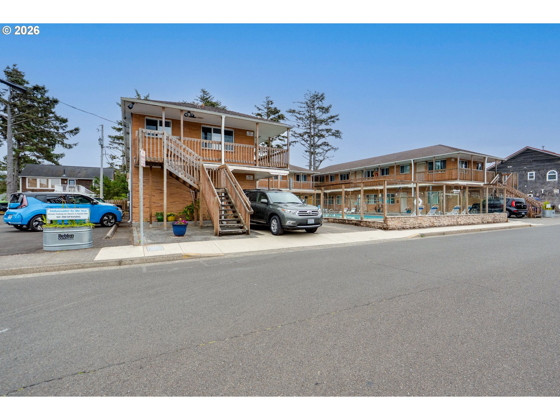 main property photo 17