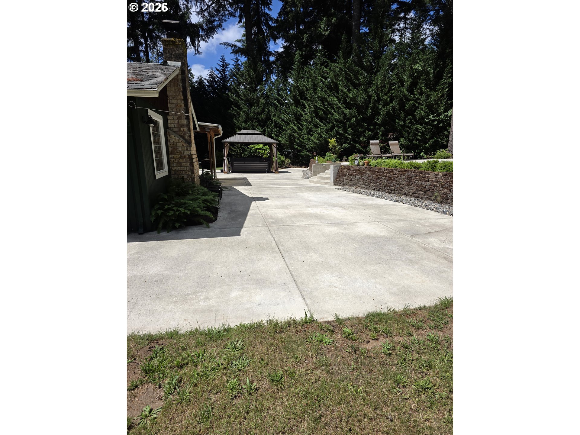 main property photo 19