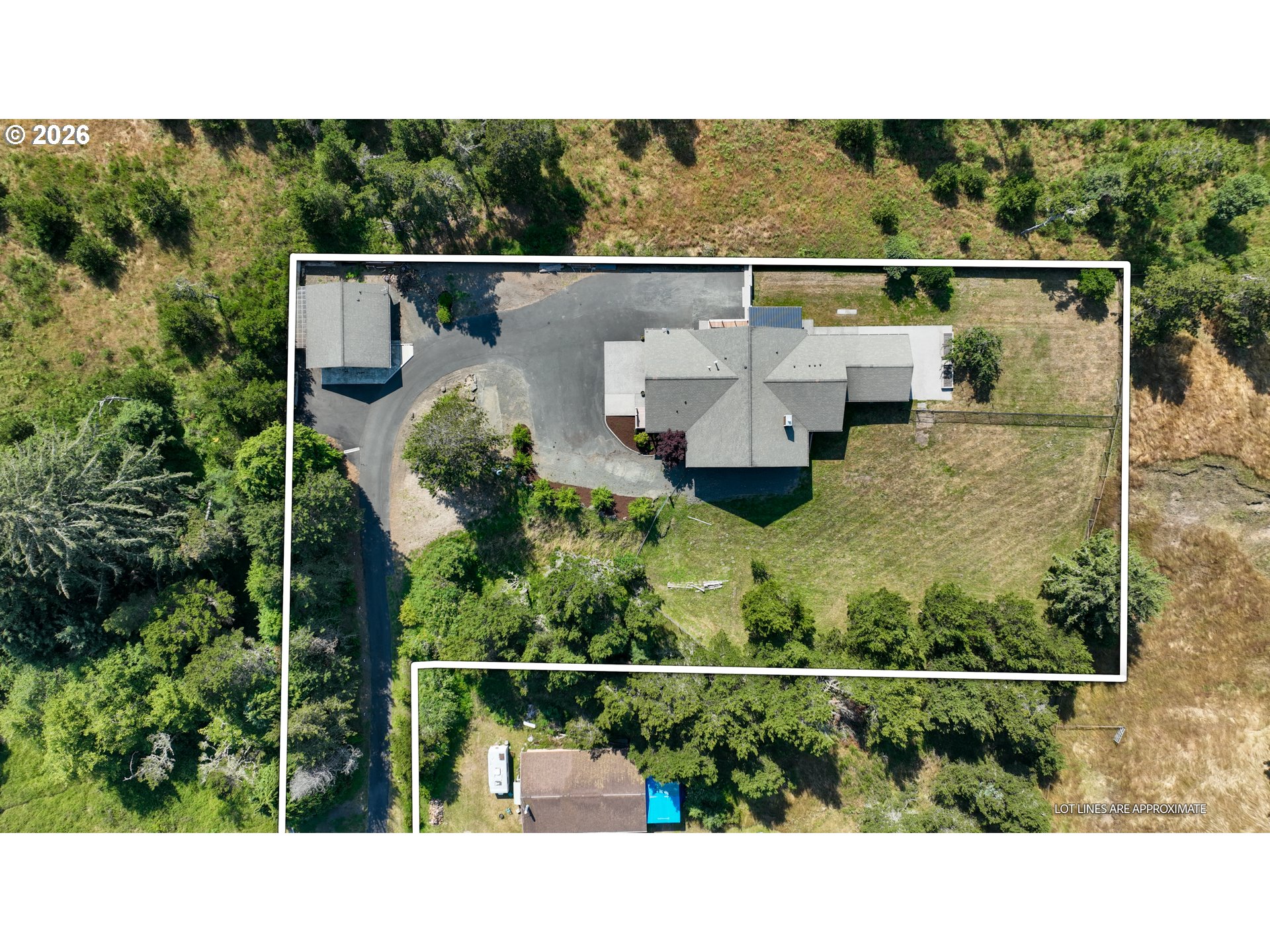 main property photo 2