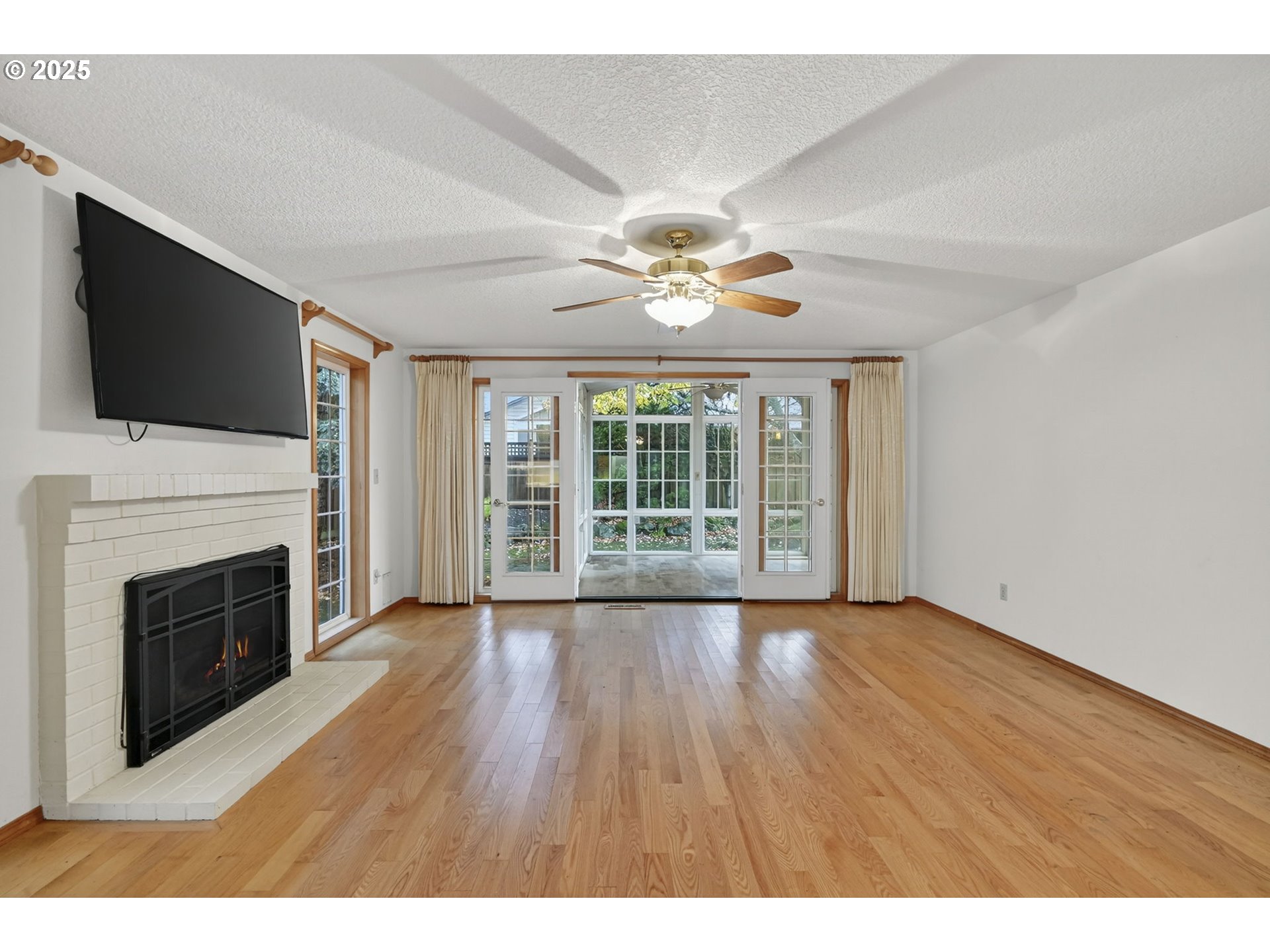 property viewer photo 13