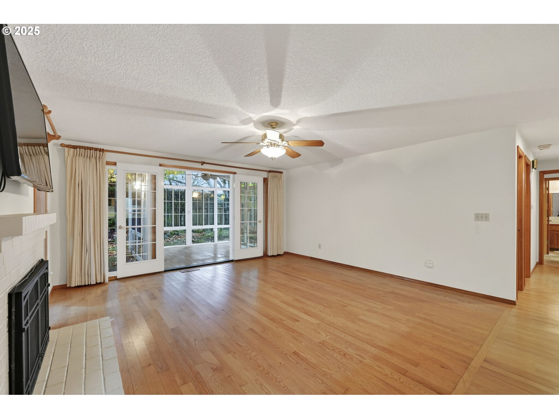 property viewer photo 14