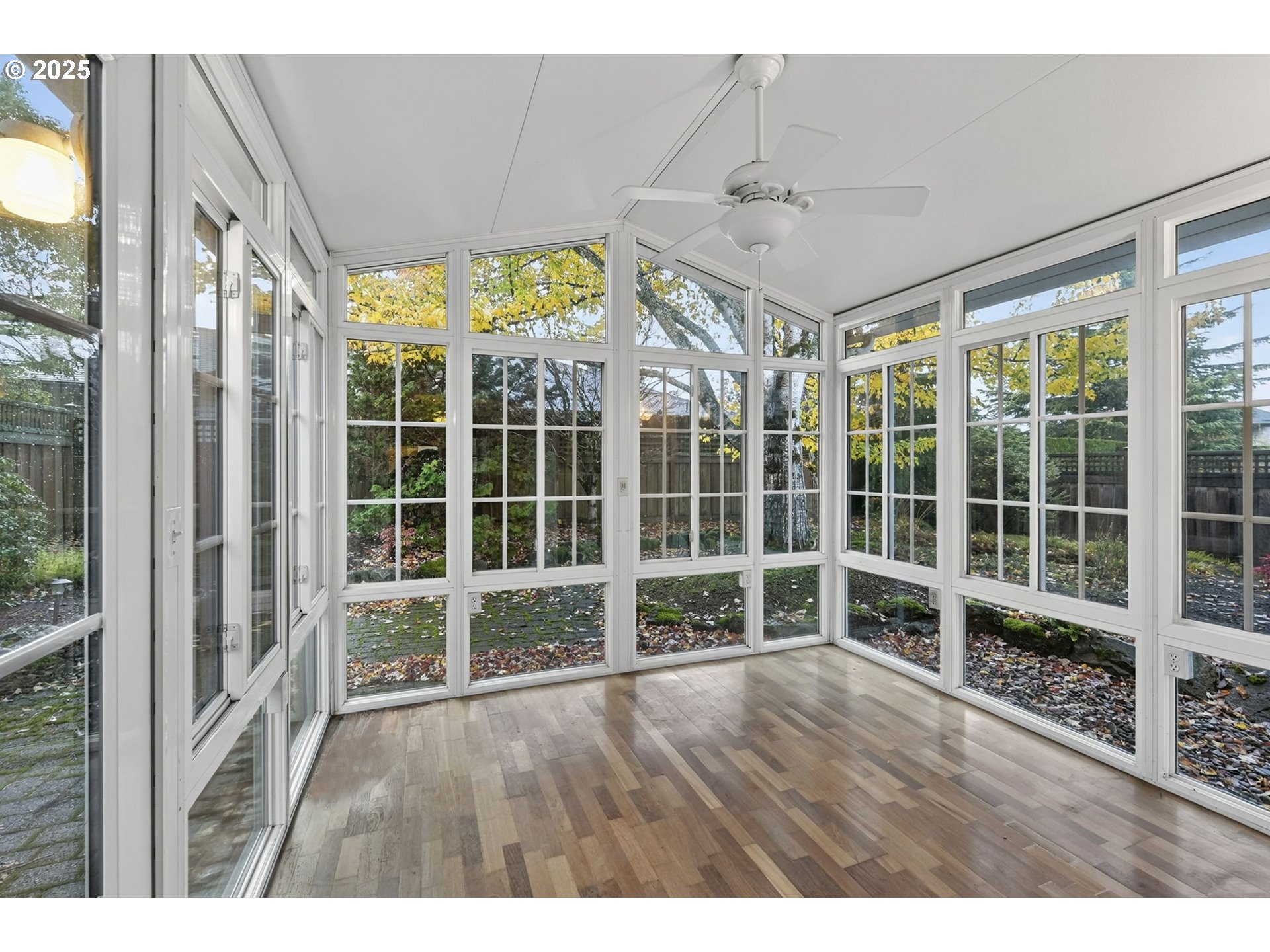 property viewer photo 17