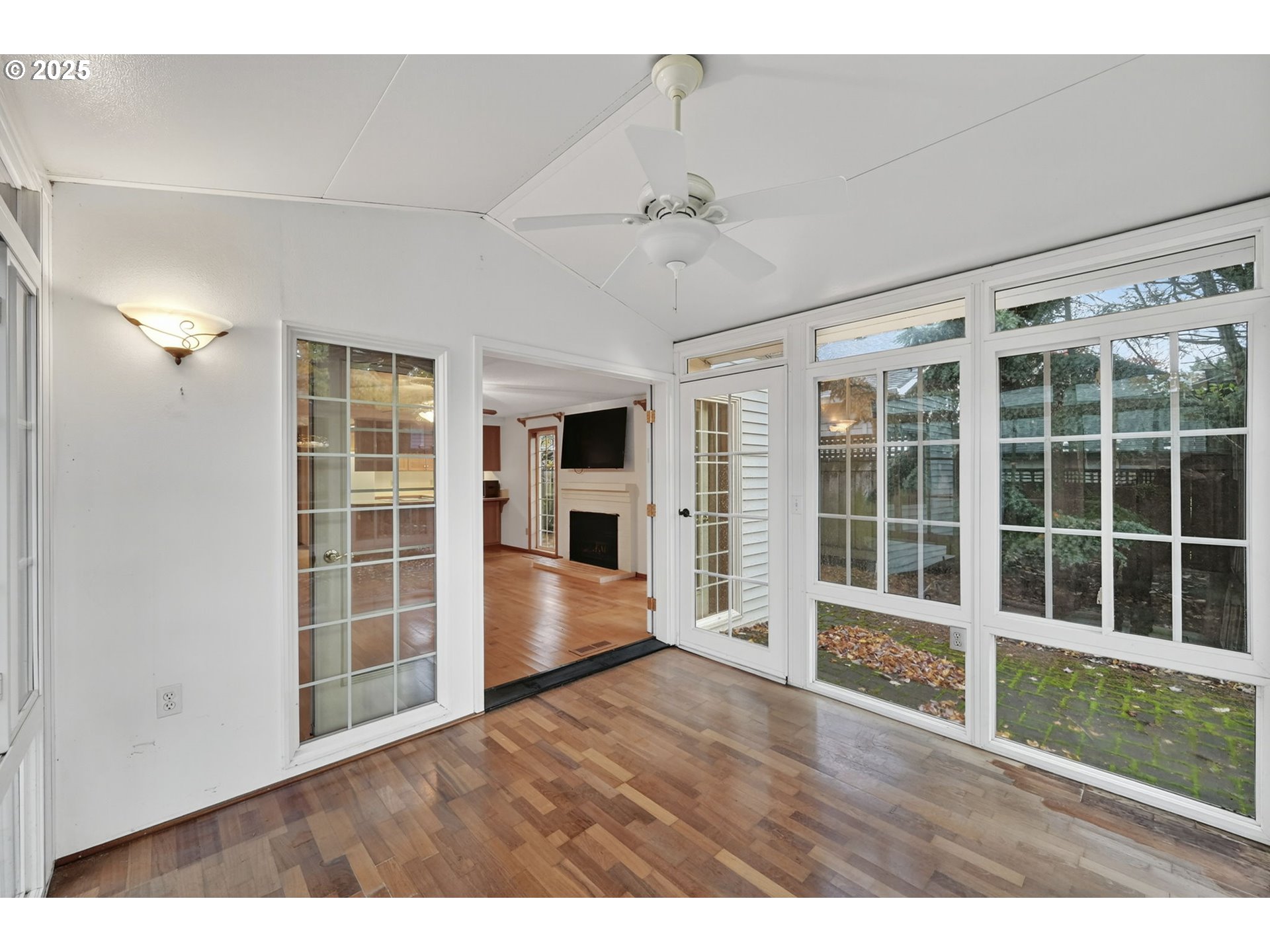 property viewer photo 18