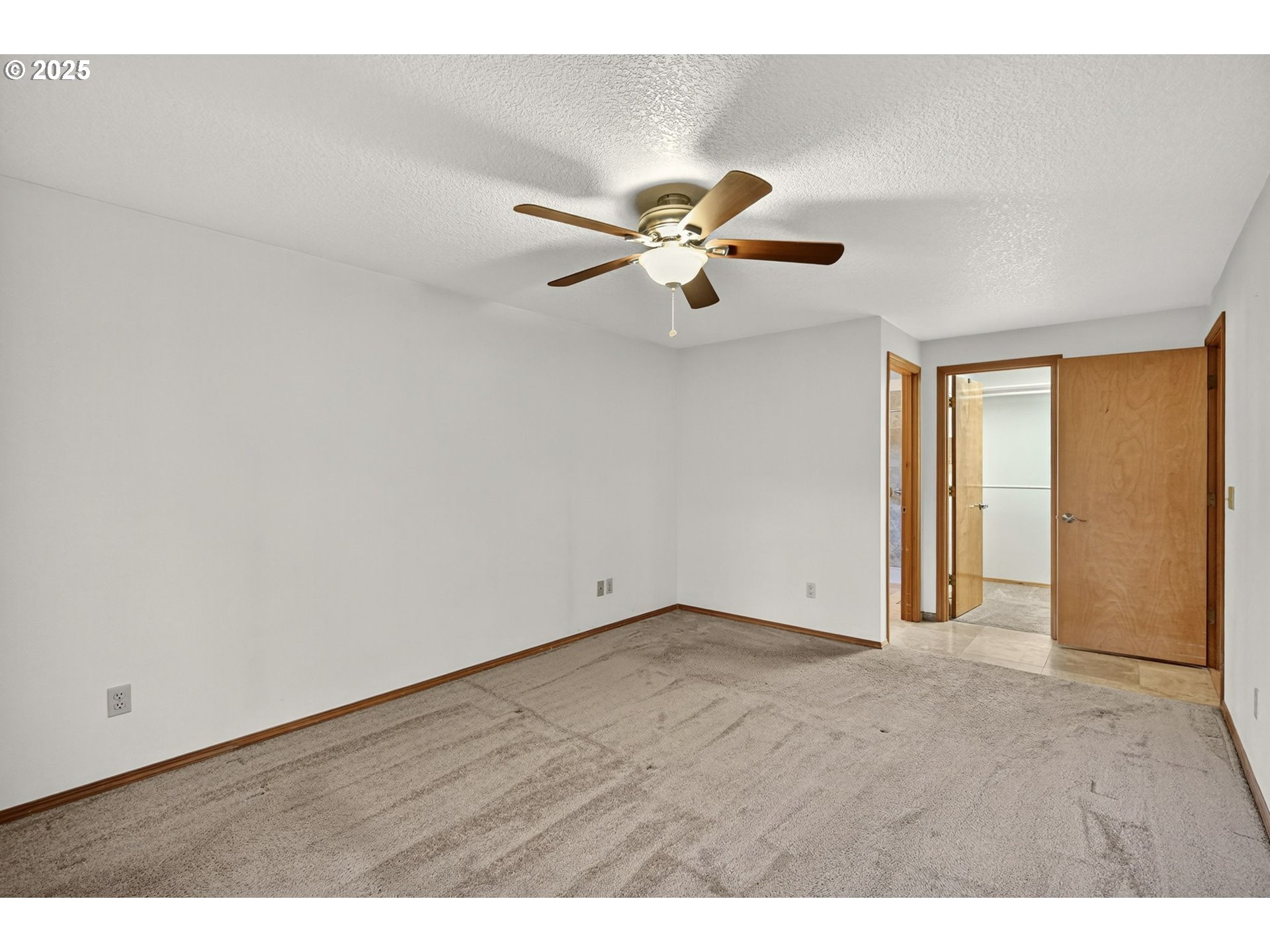 property viewer photo 19