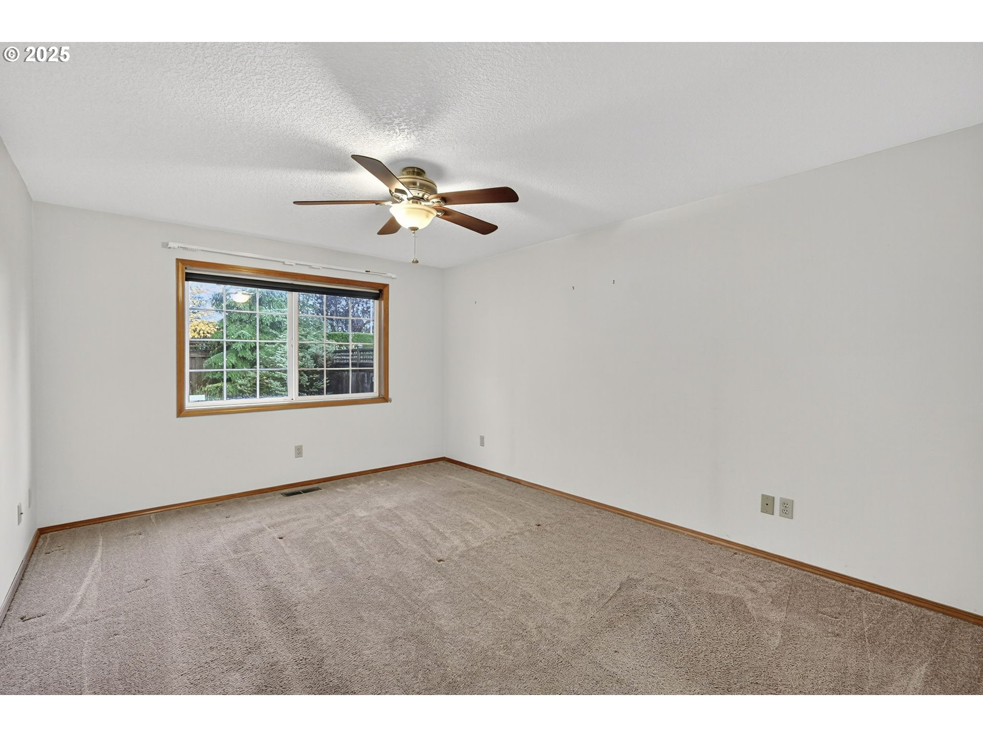 property viewer photo 20
