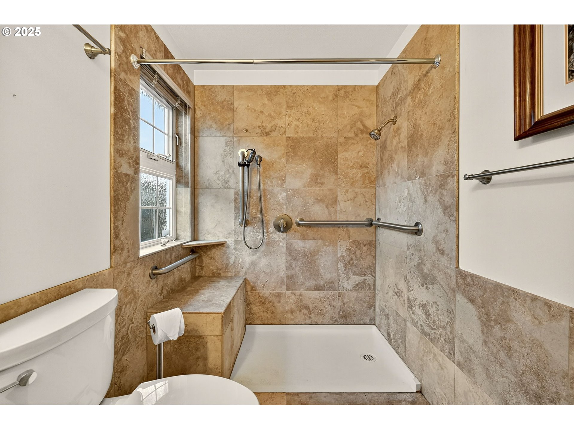 property viewer photo 23