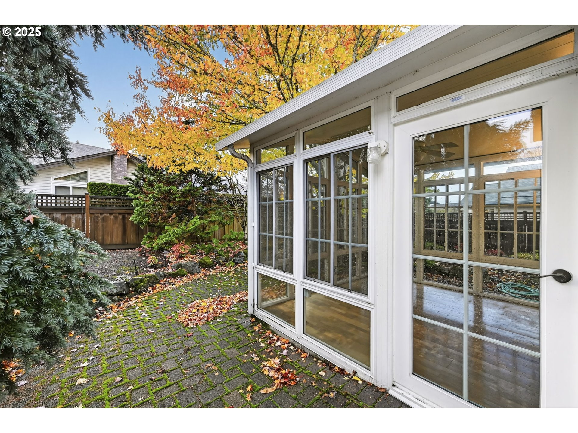 property viewer photo 27