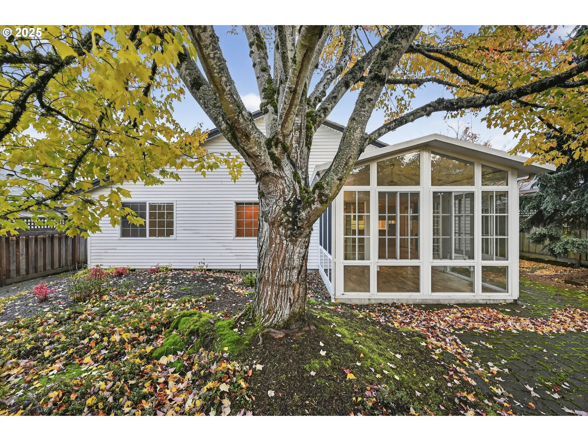 property viewer photo 30