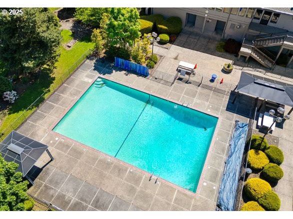 property viewer photo 35