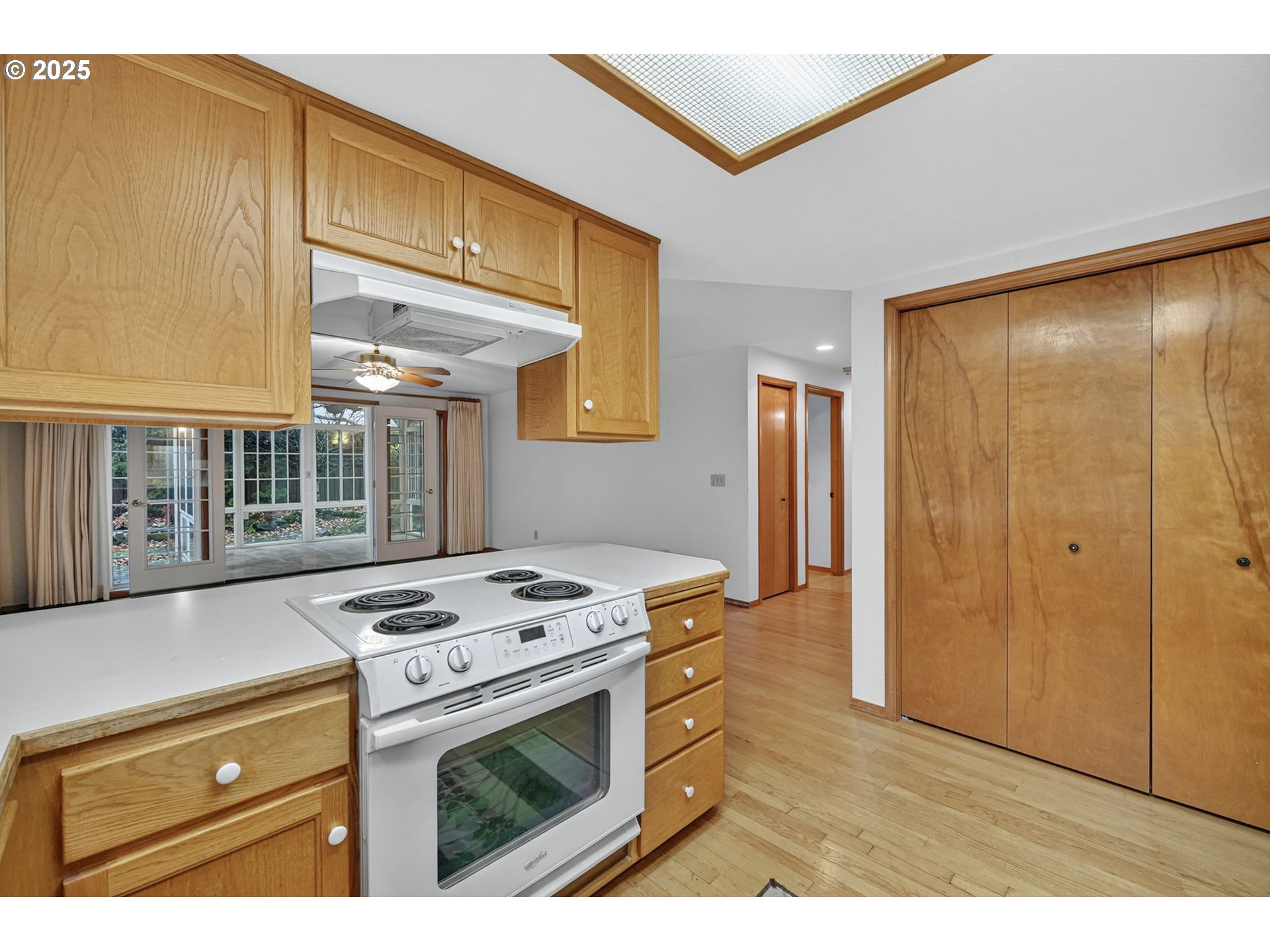 property viewer photo 9