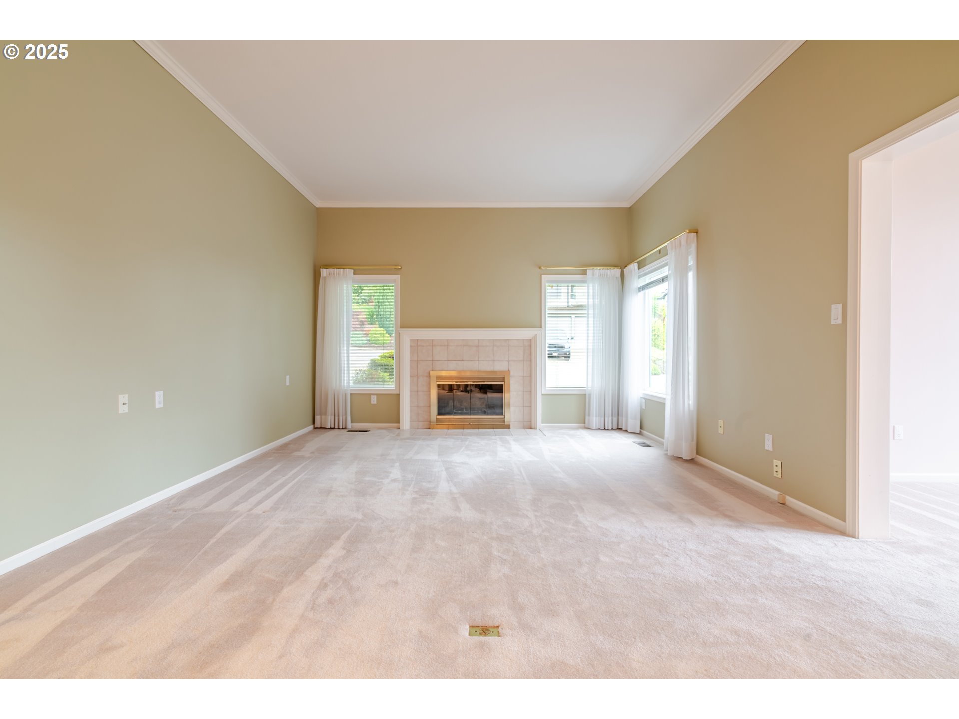property viewer photo 13