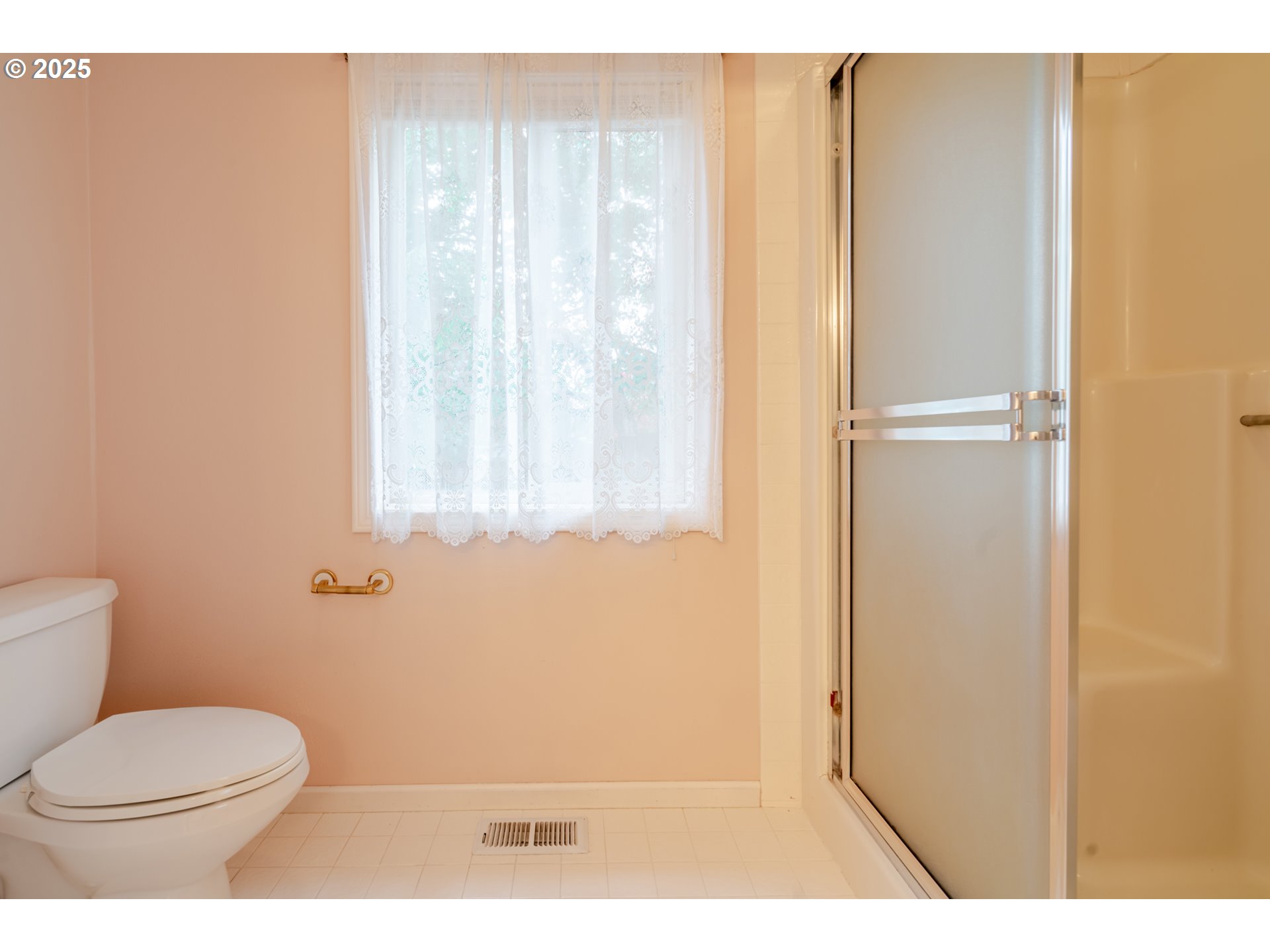 property viewer photo 19