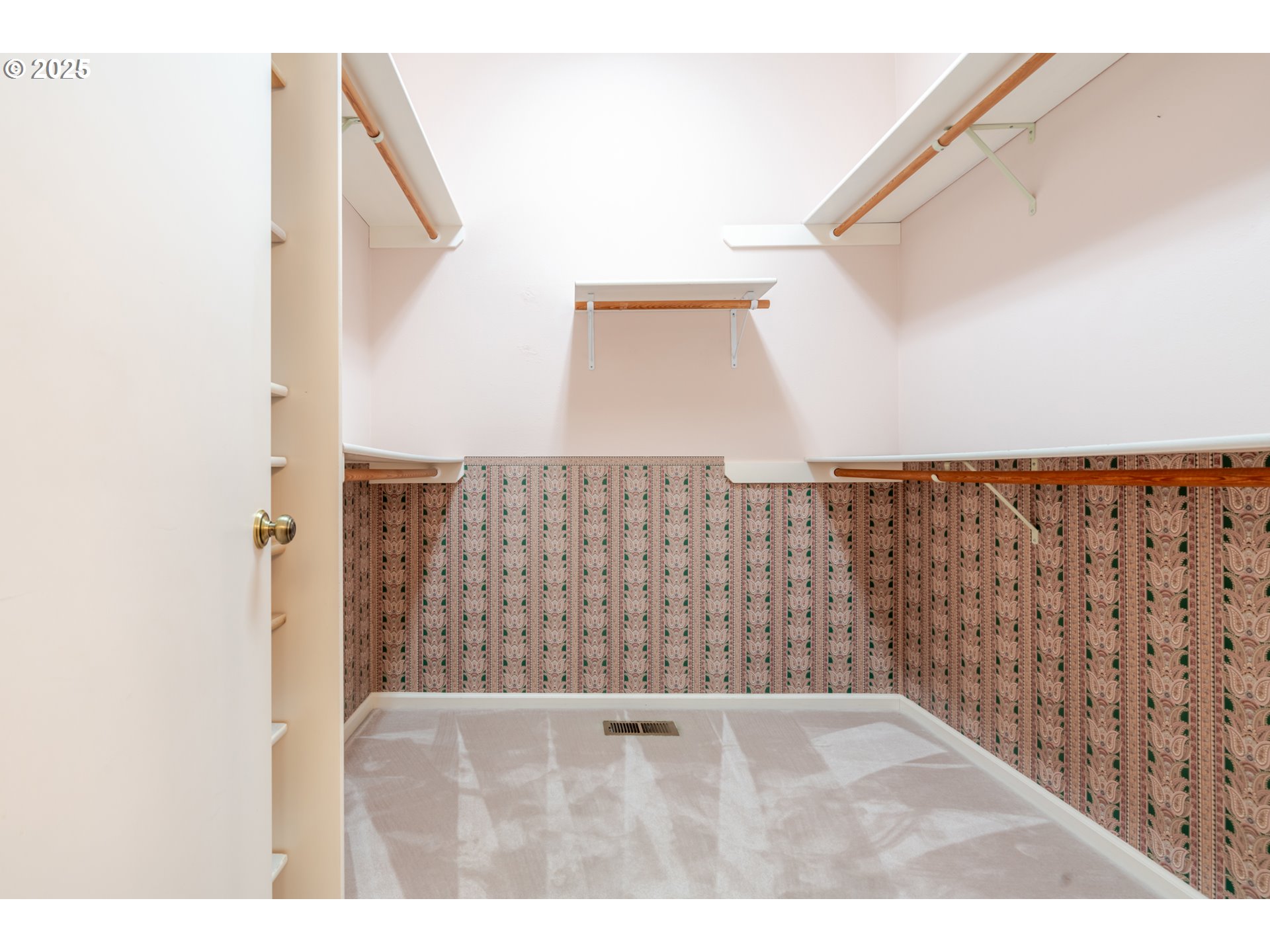 property viewer photo 20