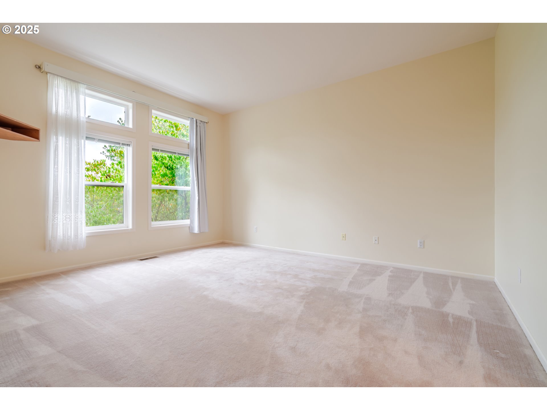 property viewer photo 21