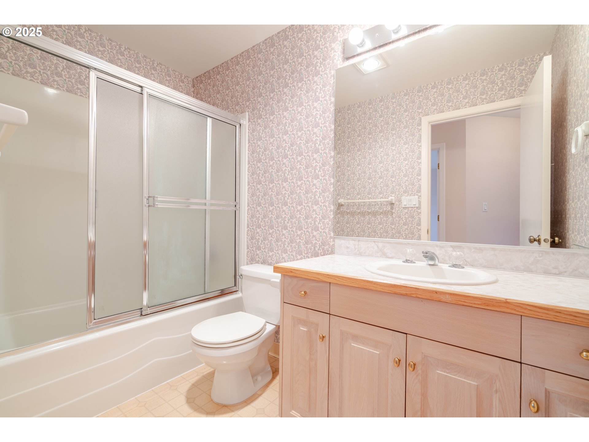 property viewer photo 24