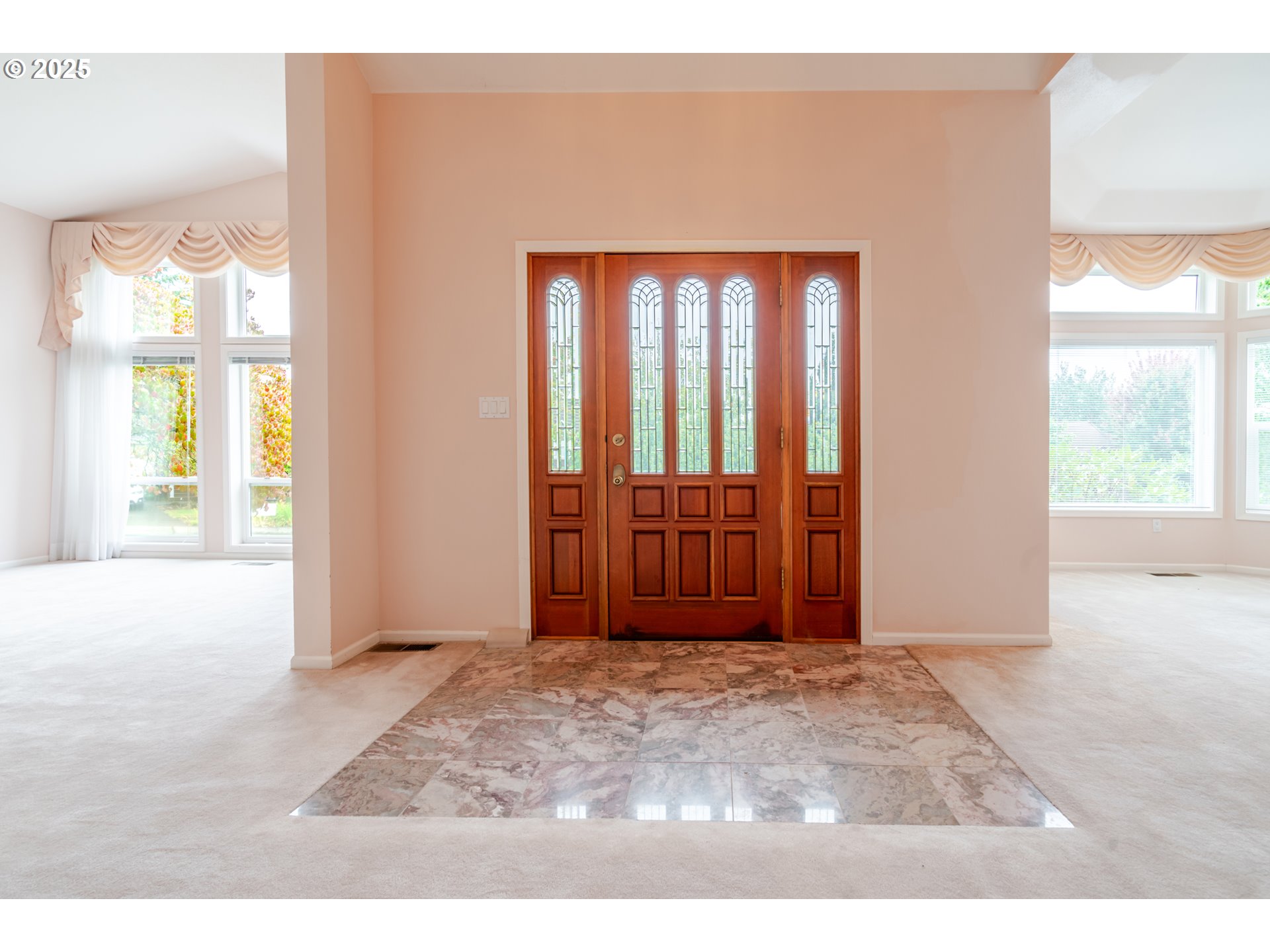 property viewer photo 4