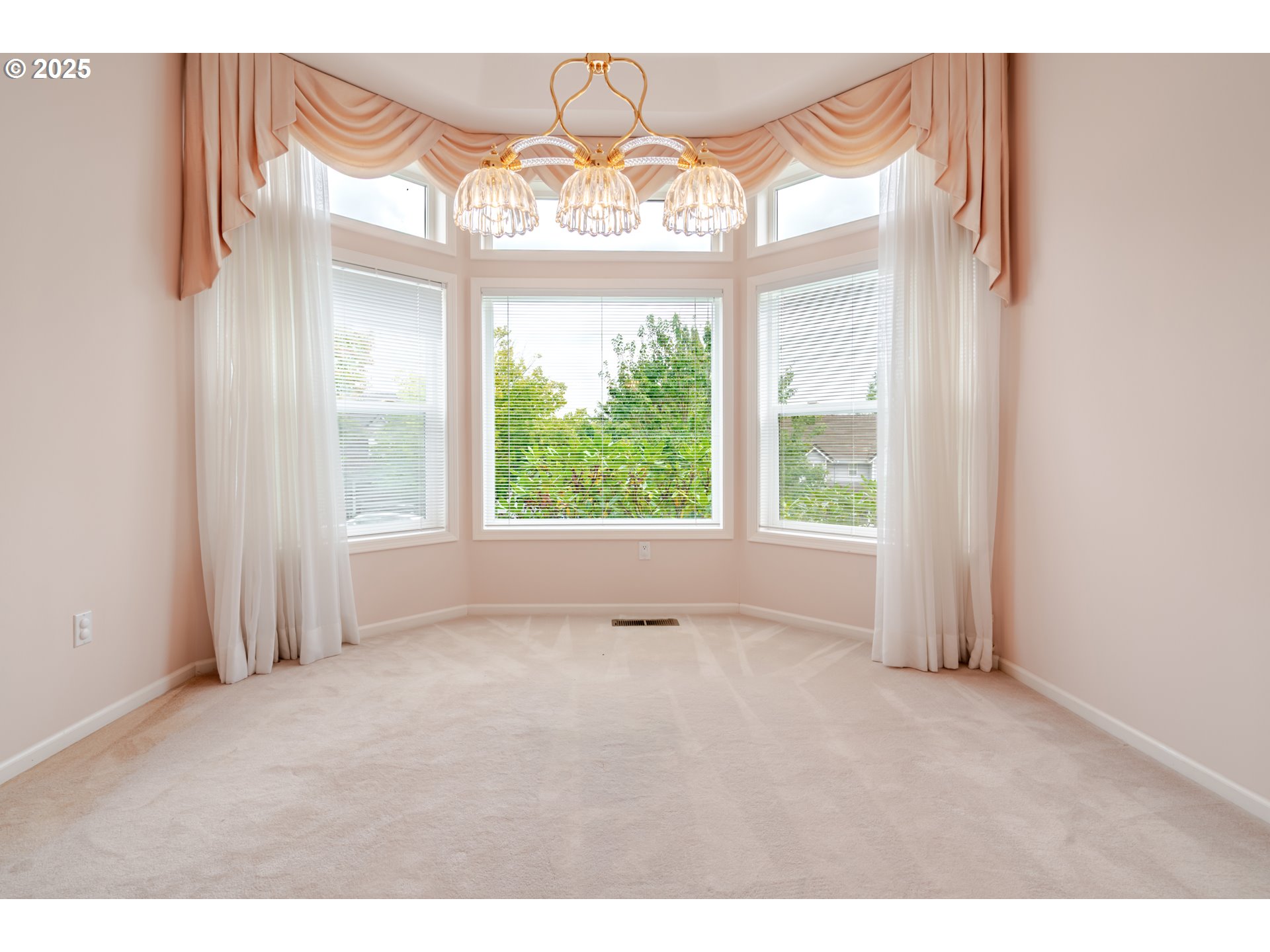 property viewer photo 8
