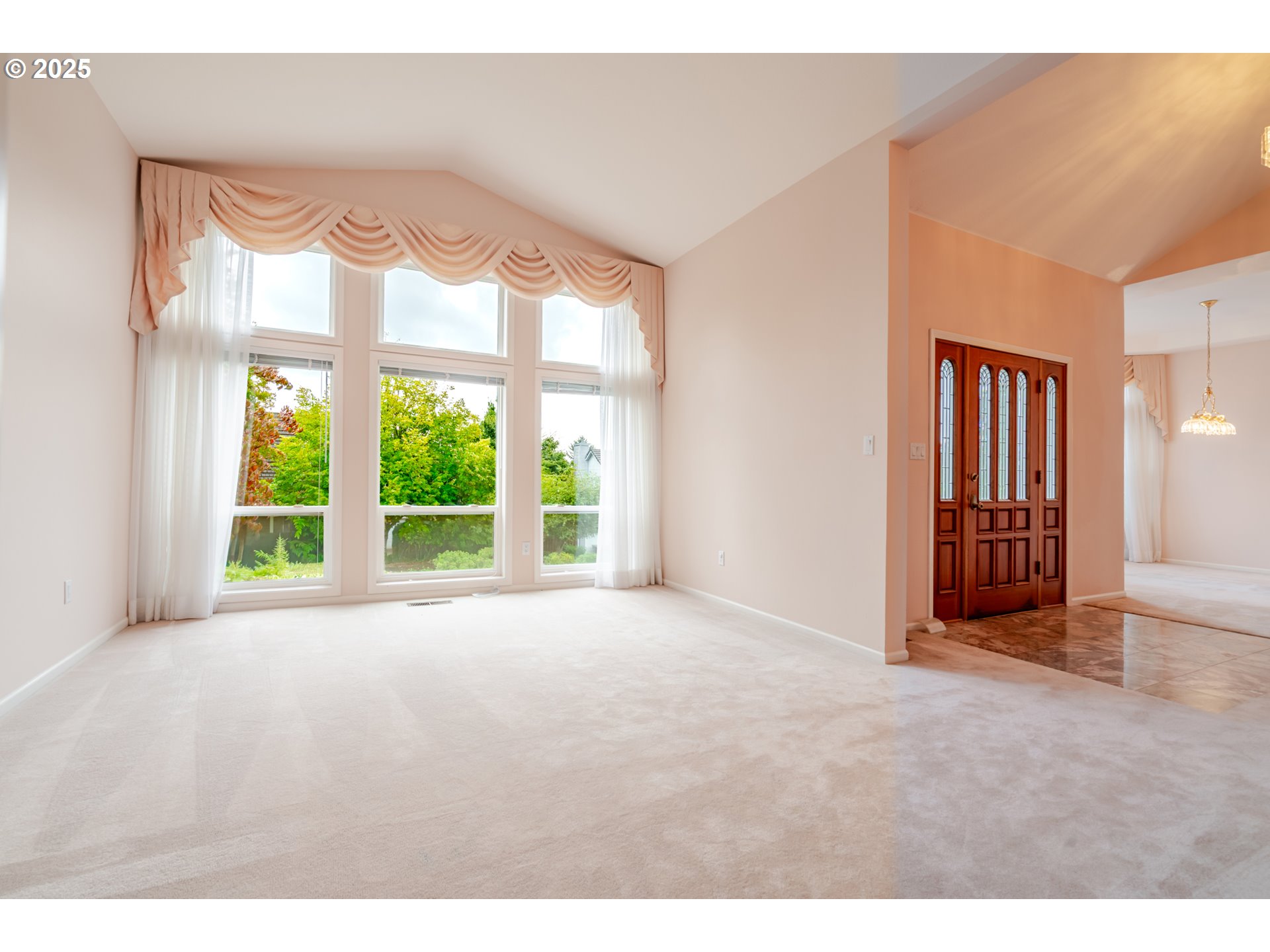 property viewer photo 9