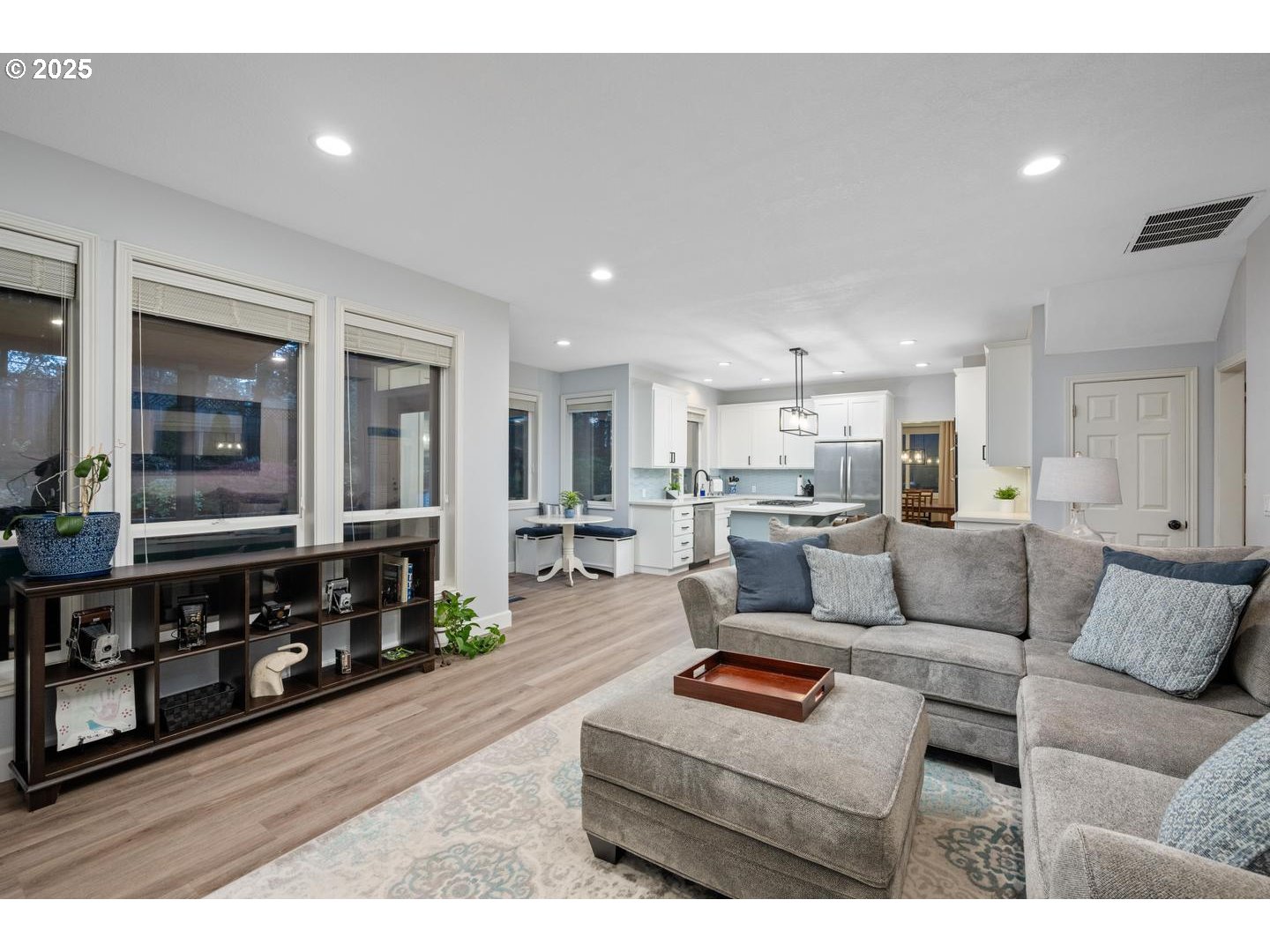 property viewer photo 10