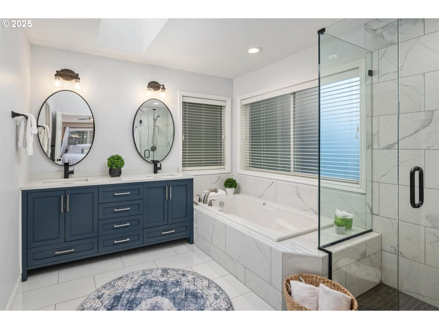property viewer photo 19