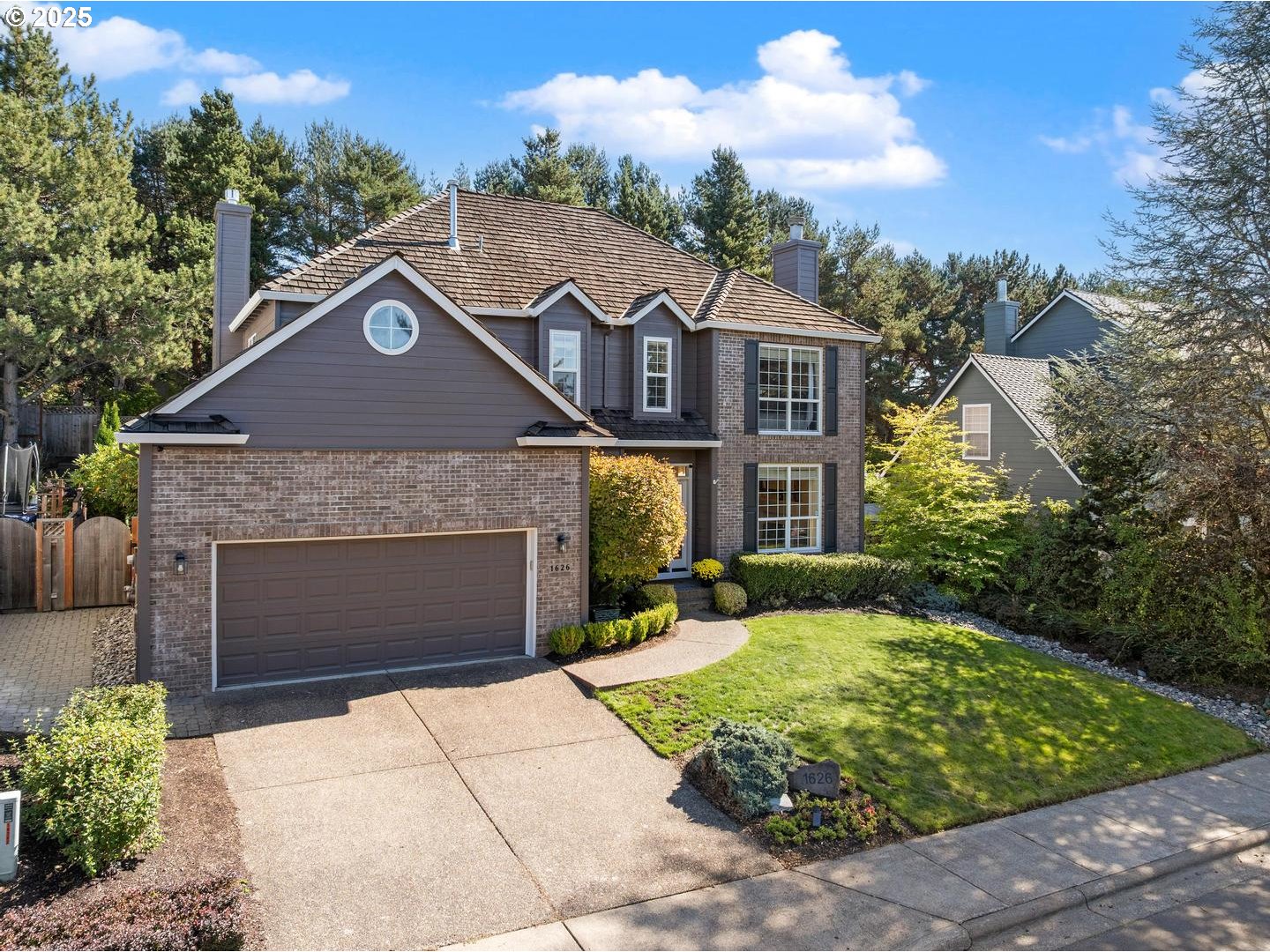 property viewer photo 2