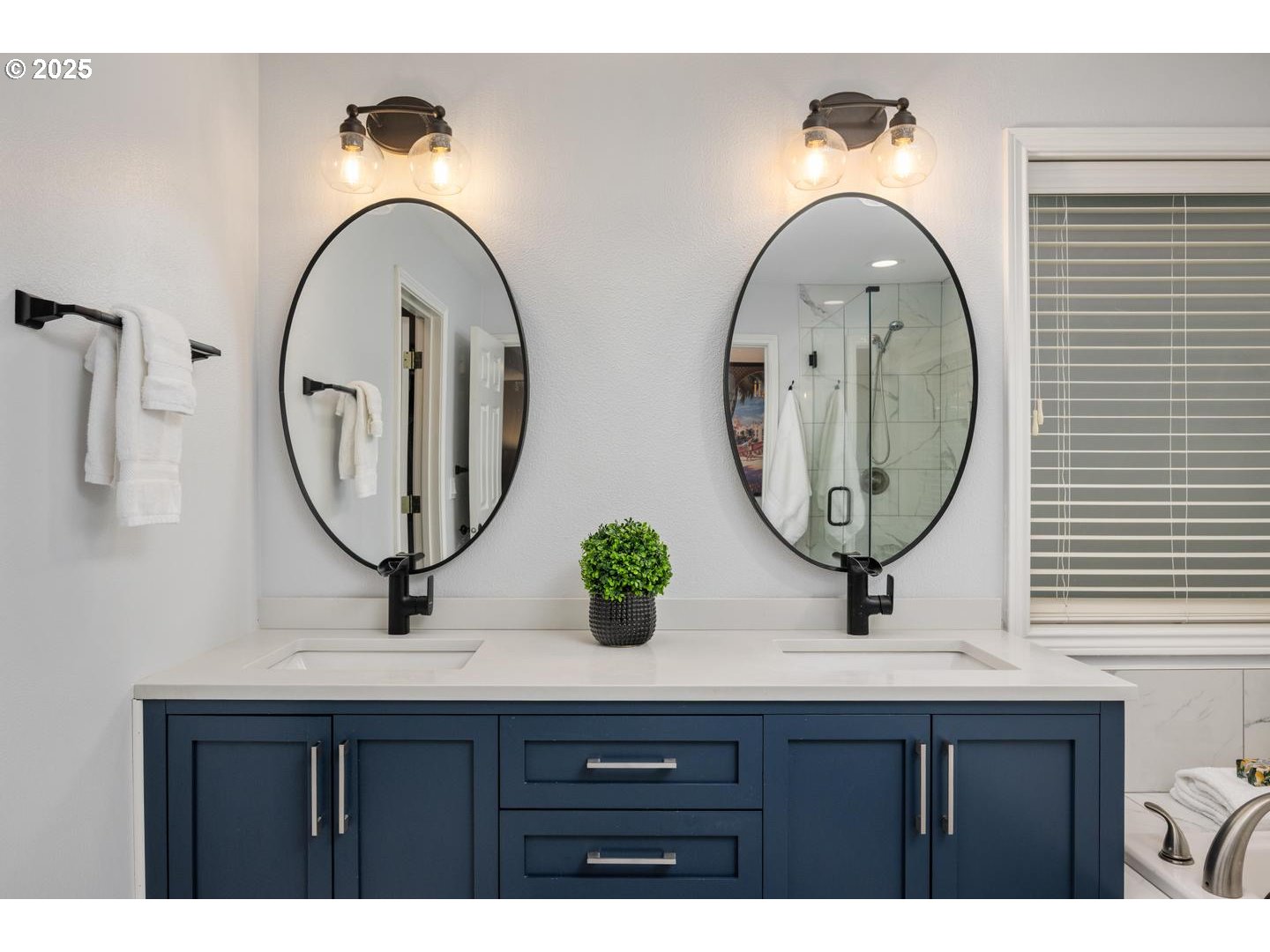 property viewer photo 20