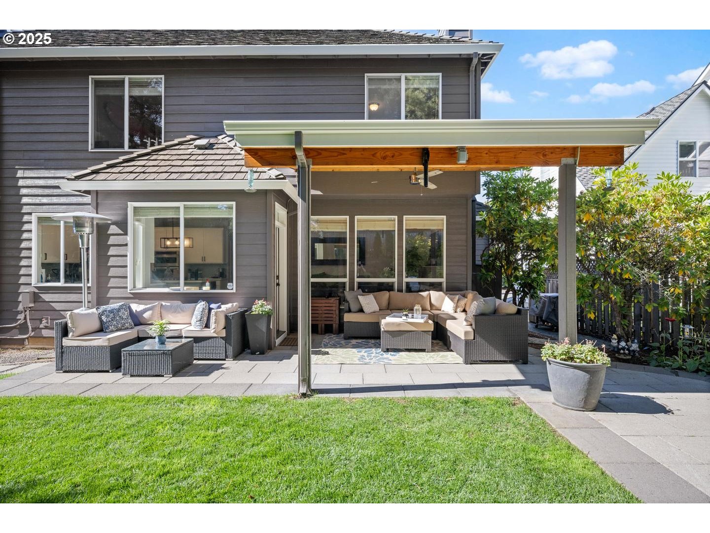property viewer photo 30