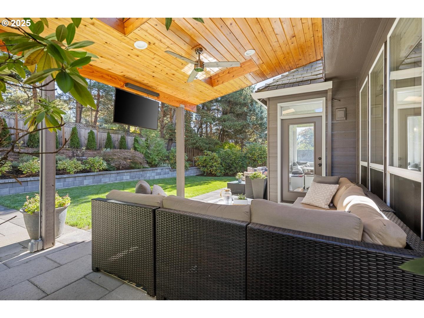 property viewer photo 32