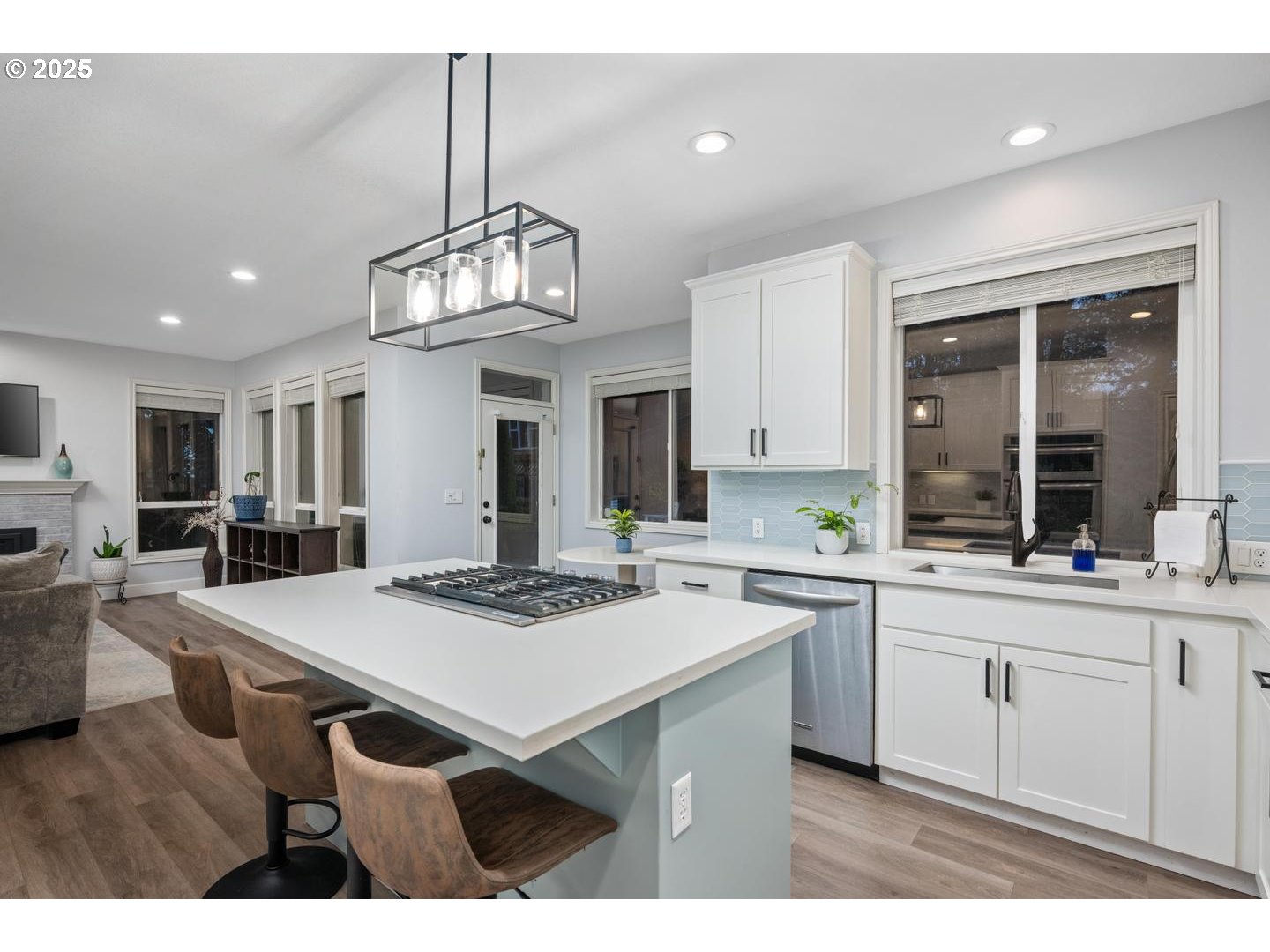 property viewer photo 5