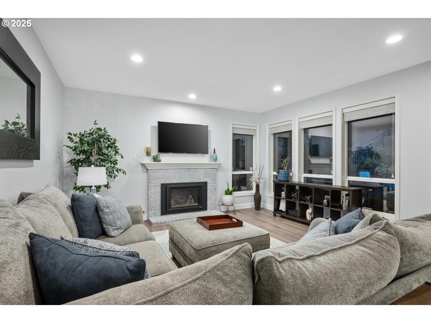 property viewer photo 8