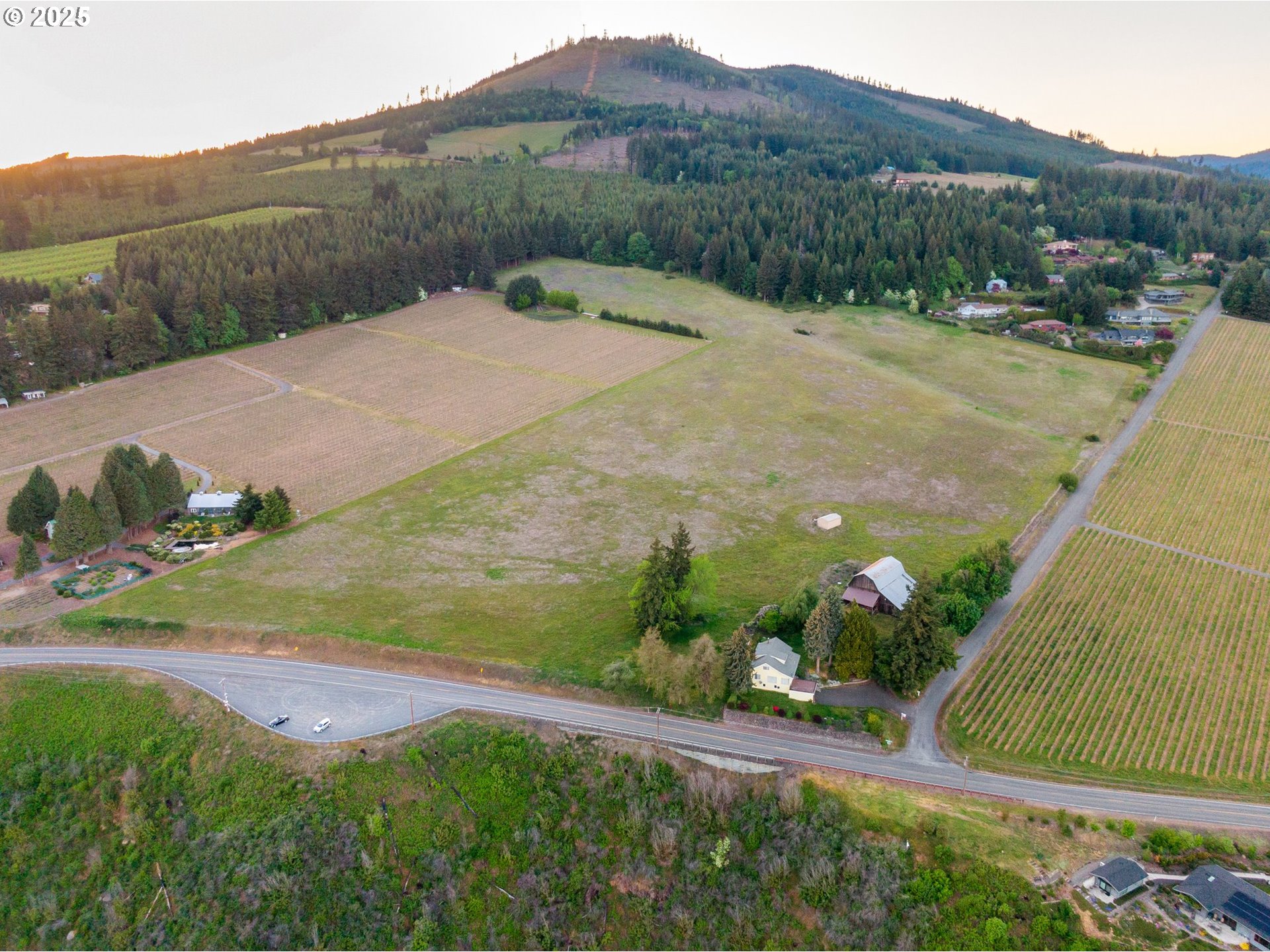 main property photo 12